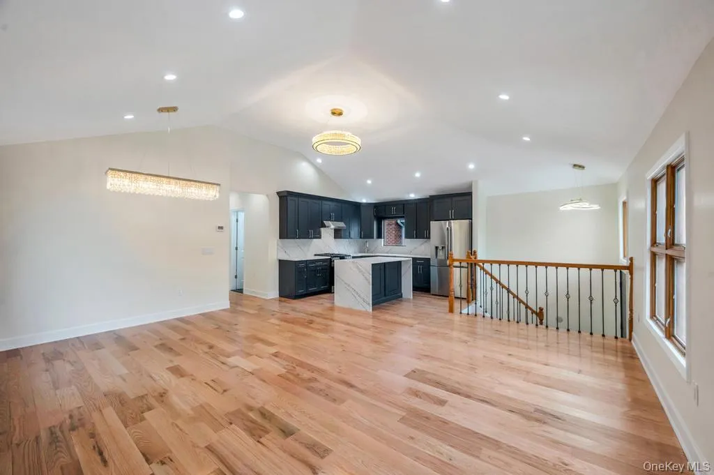 112-01 175 Street, New York, NY, 5 Bedrooms Bedrooms, 10 Rooms Rooms,3 BathroomsBathrooms,Residential,For Rent,175,0,991793 112-01 175 Street, New York, NY, 5 Bedrooms Bedrooms, 10 Rooms Rooms,3 BathroomsBathrooms,Residential,For Rent,175,0,991793