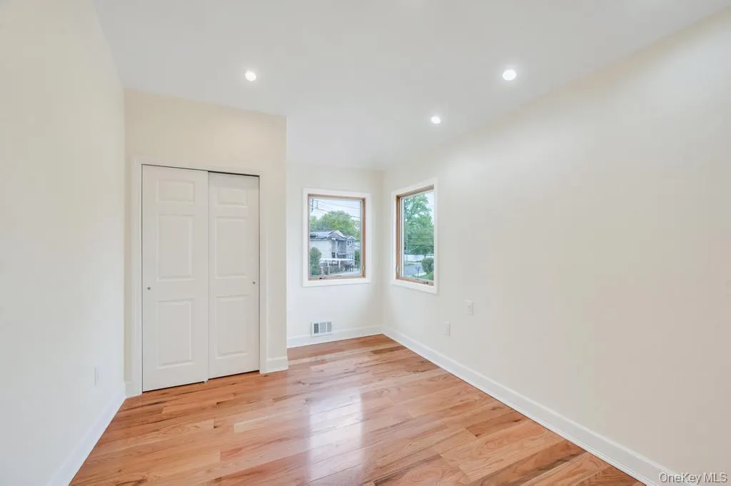 112-01 175 Street, New York, NY, 5 Bedrooms Bedrooms, 10 Rooms Rooms,3 BathroomsBathrooms,Residential,For Rent,175,0,991793 112-01 175 Street, New York, NY, 5 Bedrooms Bedrooms, 10 Rooms Rooms,3 BathroomsBathrooms,Residential,For Rent,175,0,991793