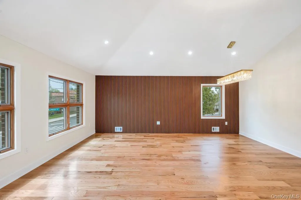 112-01 175 Street, New York, NY, 5 Bedrooms Bedrooms, 10 Rooms Rooms,3 BathroomsBathrooms,Residential,For Rent,175,0,991793 112-01 175 Street, New York, NY, 5 Bedrooms Bedrooms, 10 Rooms Rooms,3 BathroomsBathrooms,Residential,For Rent,175,0,991793