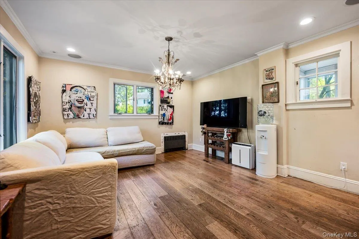 9 South Drive, North Hempstead, NY, 4 Bedrooms Bedrooms, 9 Rooms Rooms,2 BathroomsBathrooms,Residential,For Rent,South,0,991795 9 South Drive, North Hempstead, NY, 4 Bedrooms Bedrooms, 9 Rooms Rooms,2 BathroomsBathrooms,Residential,For Rent,South,0,991795