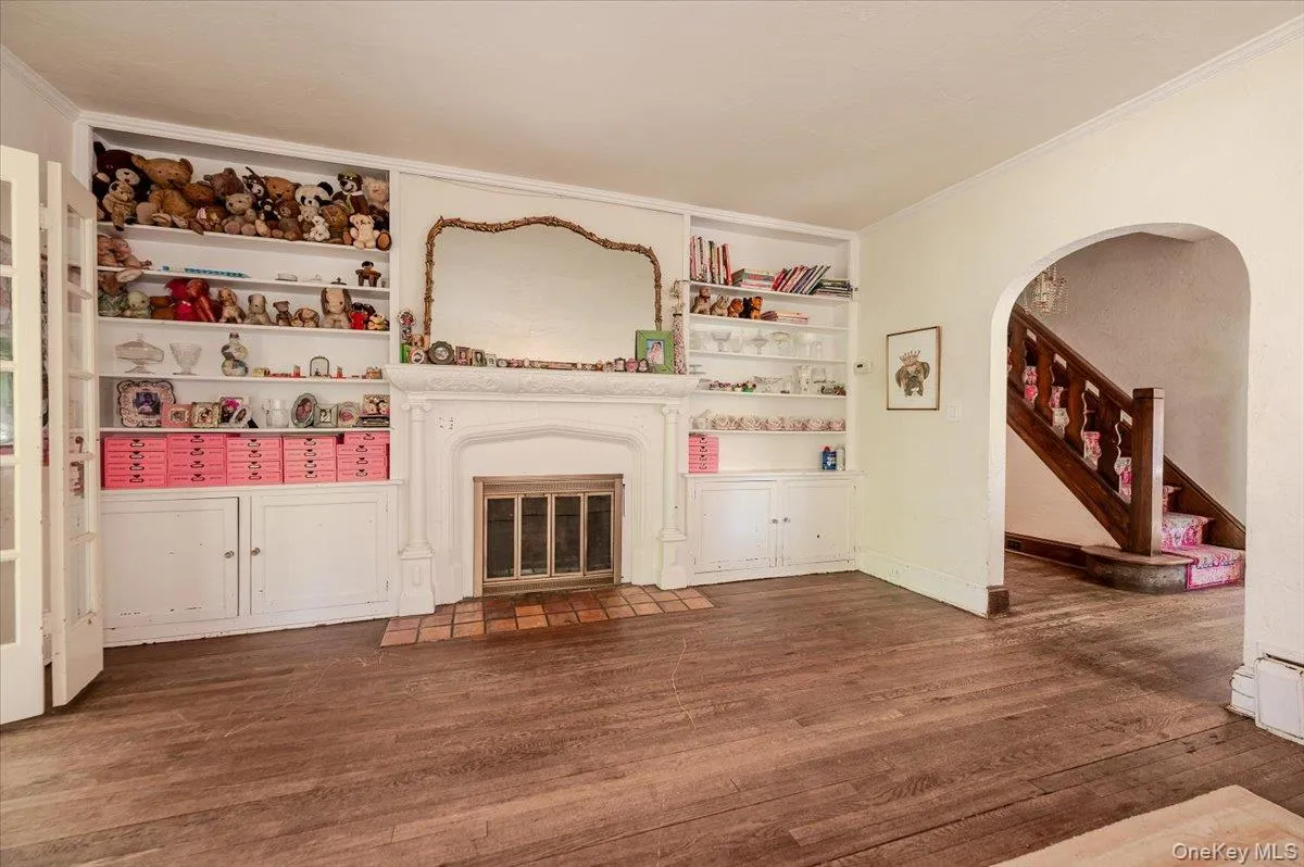 9 South Drive, North Hempstead, NY, 4 Bedrooms Bedrooms, 9 Rooms Rooms,2 BathroomsBathrooms,Residential,For Rent,South,0,991795 9 South Drive, North Hempstead, NY, 4 Bedrooms Bedrooms, 9 Rooms Rooms,2 BathroomsBathrooms,Residential,For Rent,South,0,991795
