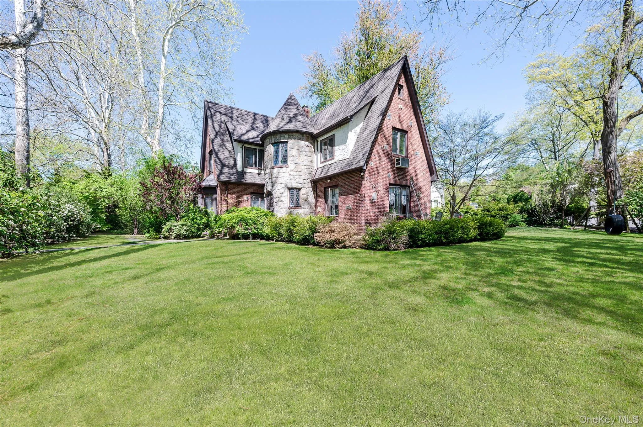 9 South Drive, North Hempstead, NY, 4 Bedrooms Bedrooms, 9 Rooms Rooms,2 BathroomsBathrooms,Residential,For Rent,South,0,991795 9 South Drive, North Hempstead, NY, 4 Bedrooms Bedrooms, 9 Rooms Rooms,2 BathroomsBathrooms,Residential,For Rent,South,0,991795