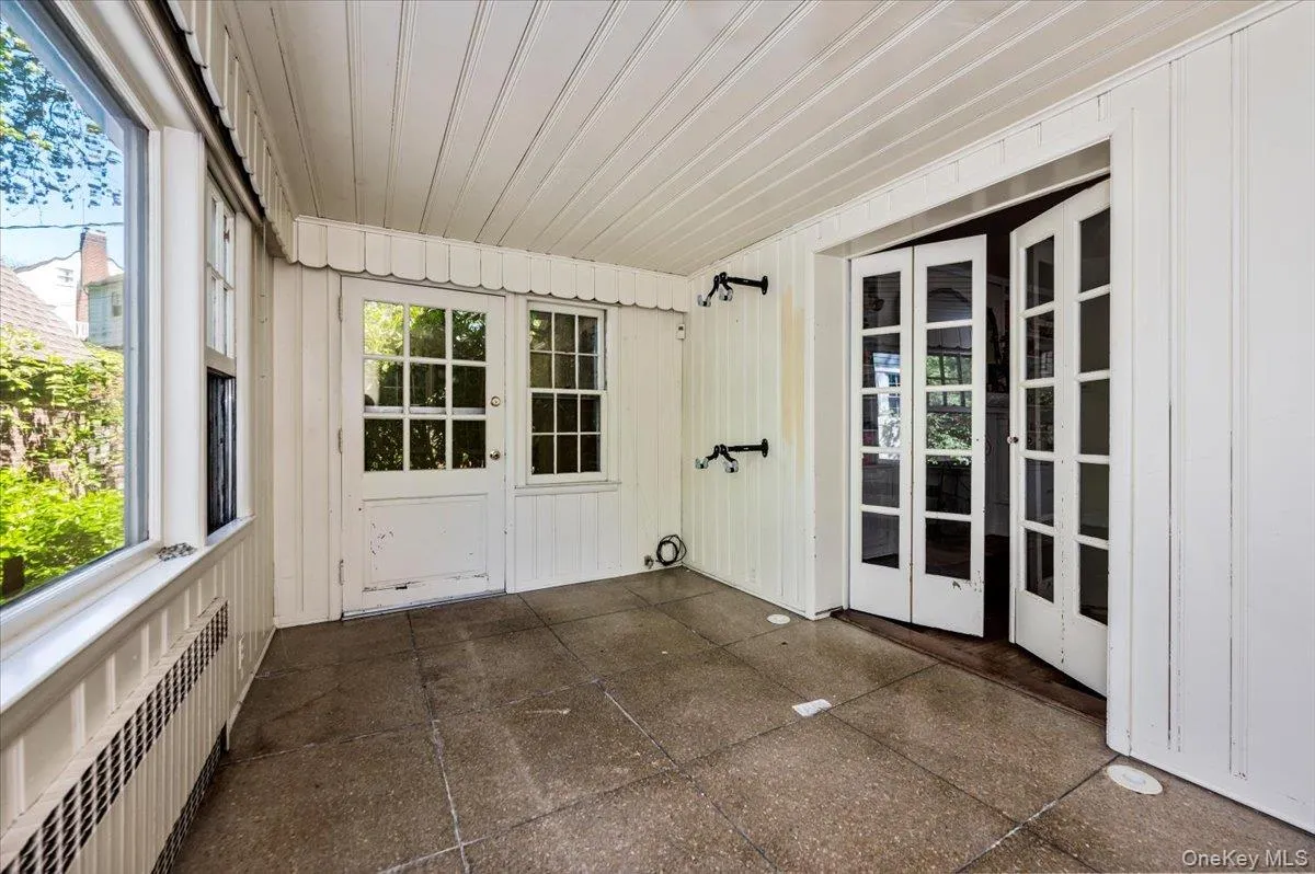 9 South Drive, North Hempstead, NY, 4 Bedrooms Bedrooms, 9 Rooms Rooms,2 BathroomsBathrooms,Residential,For Rent,South,0,991795 9 South Drive, North Hempstead, NY, 4 Bedrooms Bedrooms, 9 Rooms Rooms,2 BathroomsBathrooms,Residential,For Rent,South,0,991795