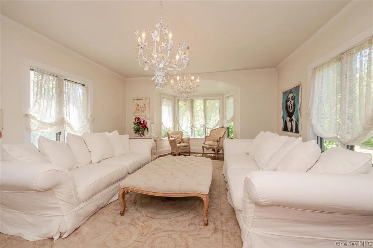 9 South Drive, North Hempstead, NY, 4 Bedrooms Bedrooms, 9 Rooms Rooms,2 BathroomsBathrooms,Residential,For Rent,South,0,991795 9 South Drive, North Hempstead, NY, 4 Bedrooms Bedrooms, 9 Rooms Rooms,2 BathroomsBathrooms,Residential,For Rent,South,0,991795