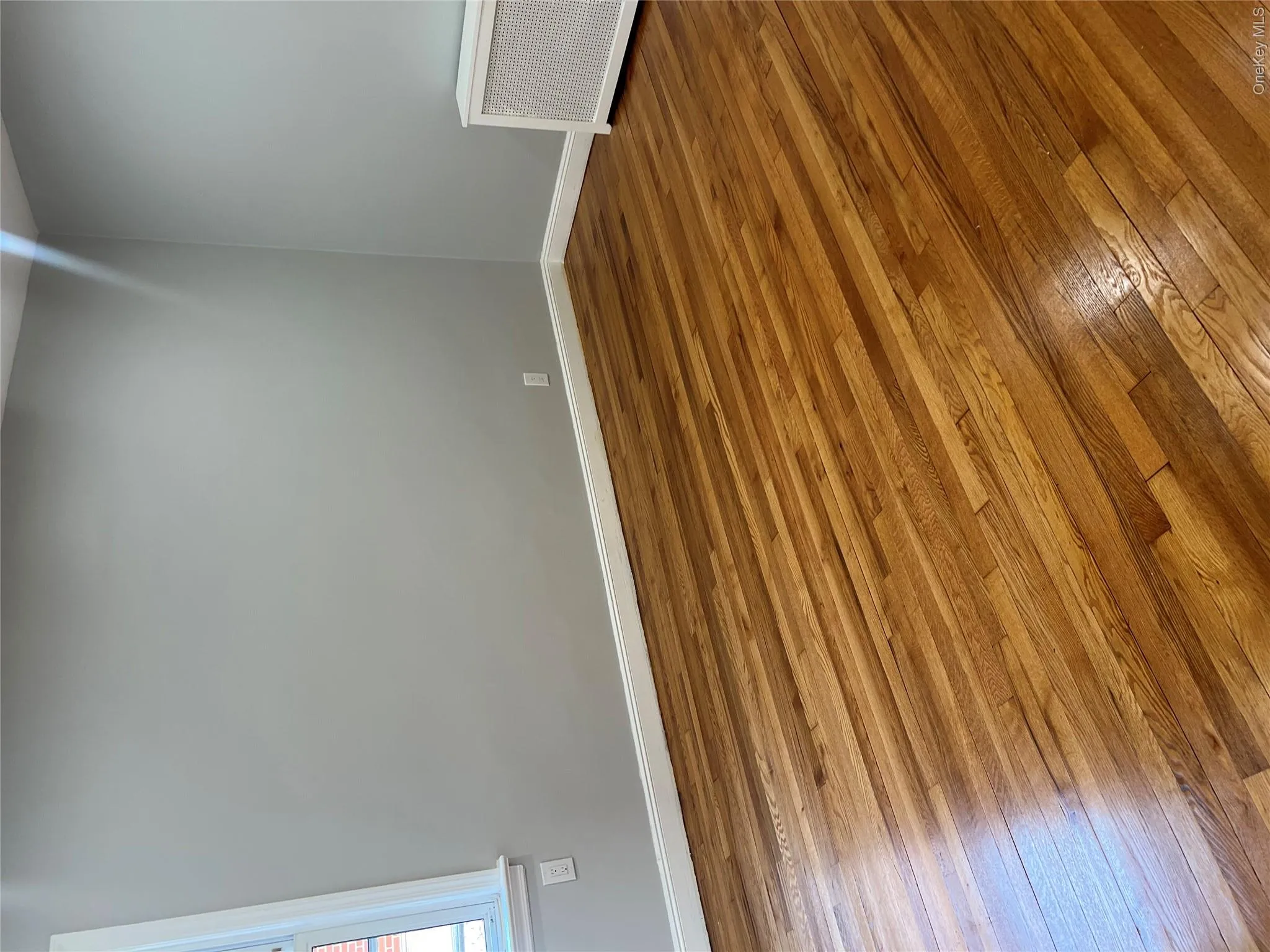 170-31 Grand Central Parkway, New York, NY, 3 Bedrooms Bedrooms, 6 Rooms Rooms,1 BathroomBathrooms,Residential Lease,For Rent,Grand Central,0,991814 170-31 Grand Central Parkway, New York, NY, 3 Bedrooms Bedrooms, 6 Rooms Rooms,1 BathroomBathrooms,Residential Lease,For Rent,Grand Central,0,991814