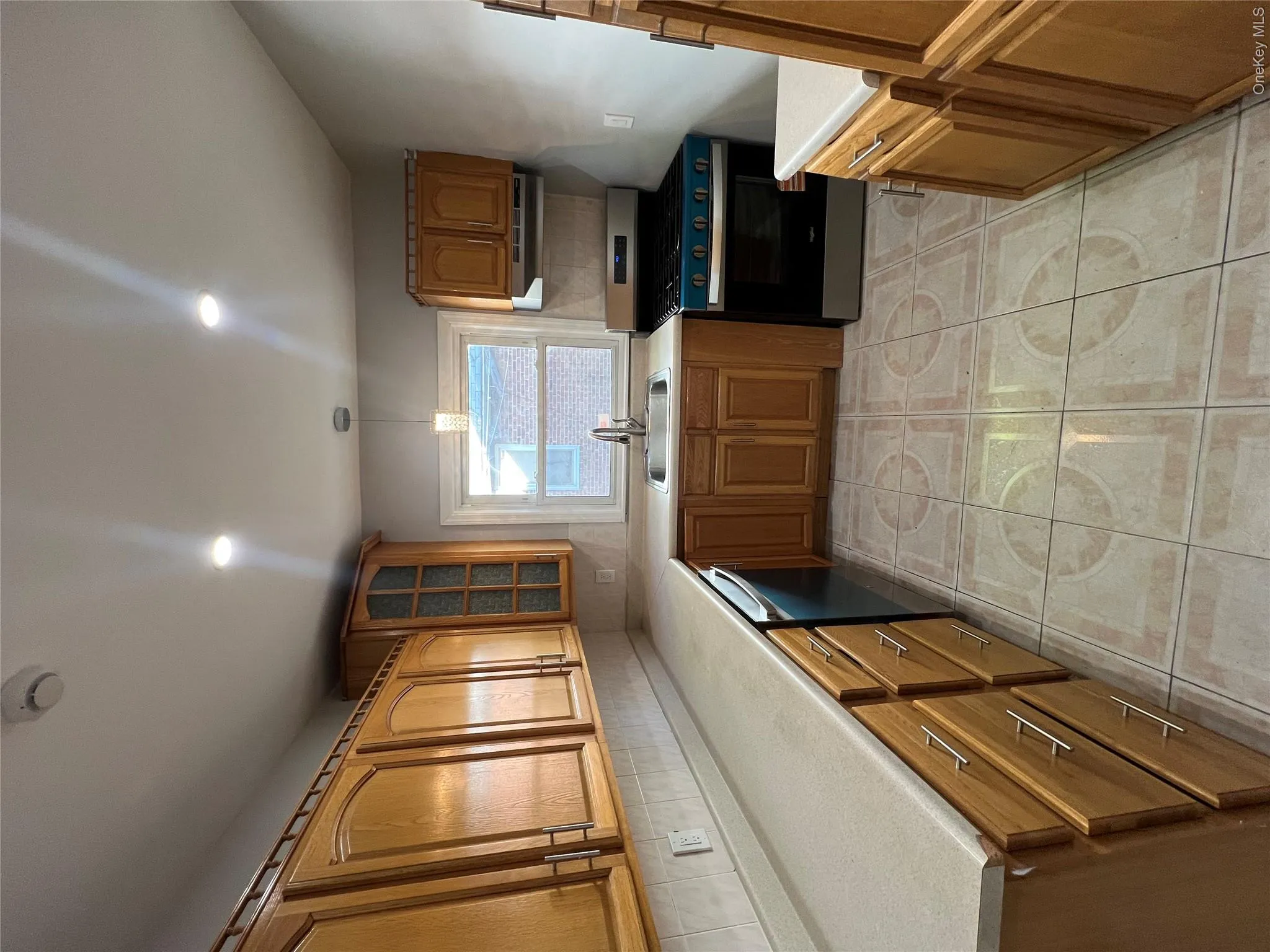 170-31 Grand Central Parkway, New York, NY, 3 Bedrooms Bedrooms, 6 Rooms Rooms,1 BathroomBathrooms,Residential Lease,For Rent,Grand Central,0,991814 170-31 Grand Central Parkway, New York, NY, 3 Bedrooms Bedrooms, 6 Rooms Rooms,1 BathroomBathrooms,Residential Lease,For Rent,Grand Central,0,991814