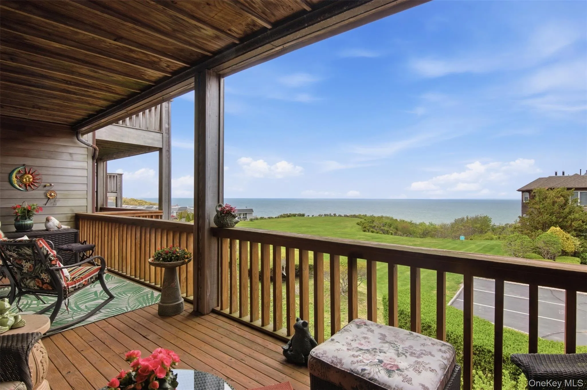 Outdoor Living at its Best on Your Deck Outdoor Living at its Best on Your Deck