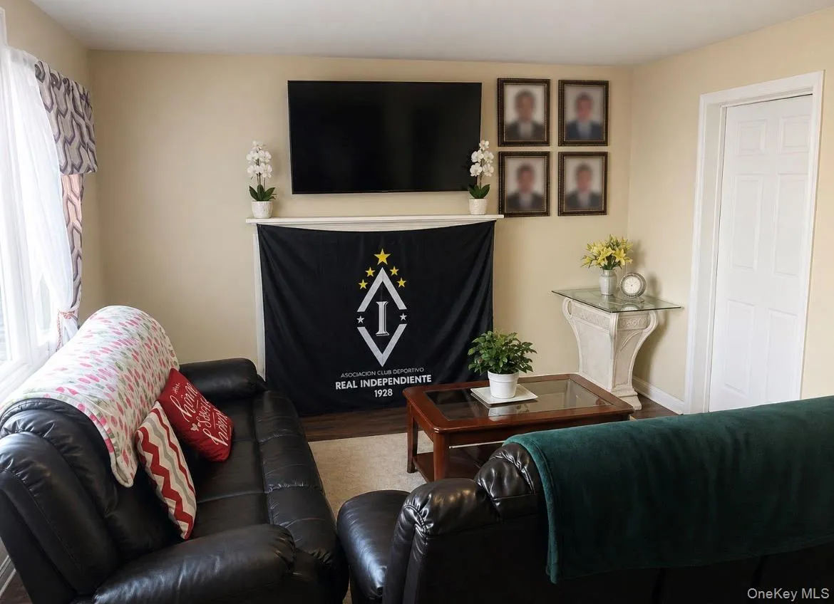 Living Room DE Living Room DE
