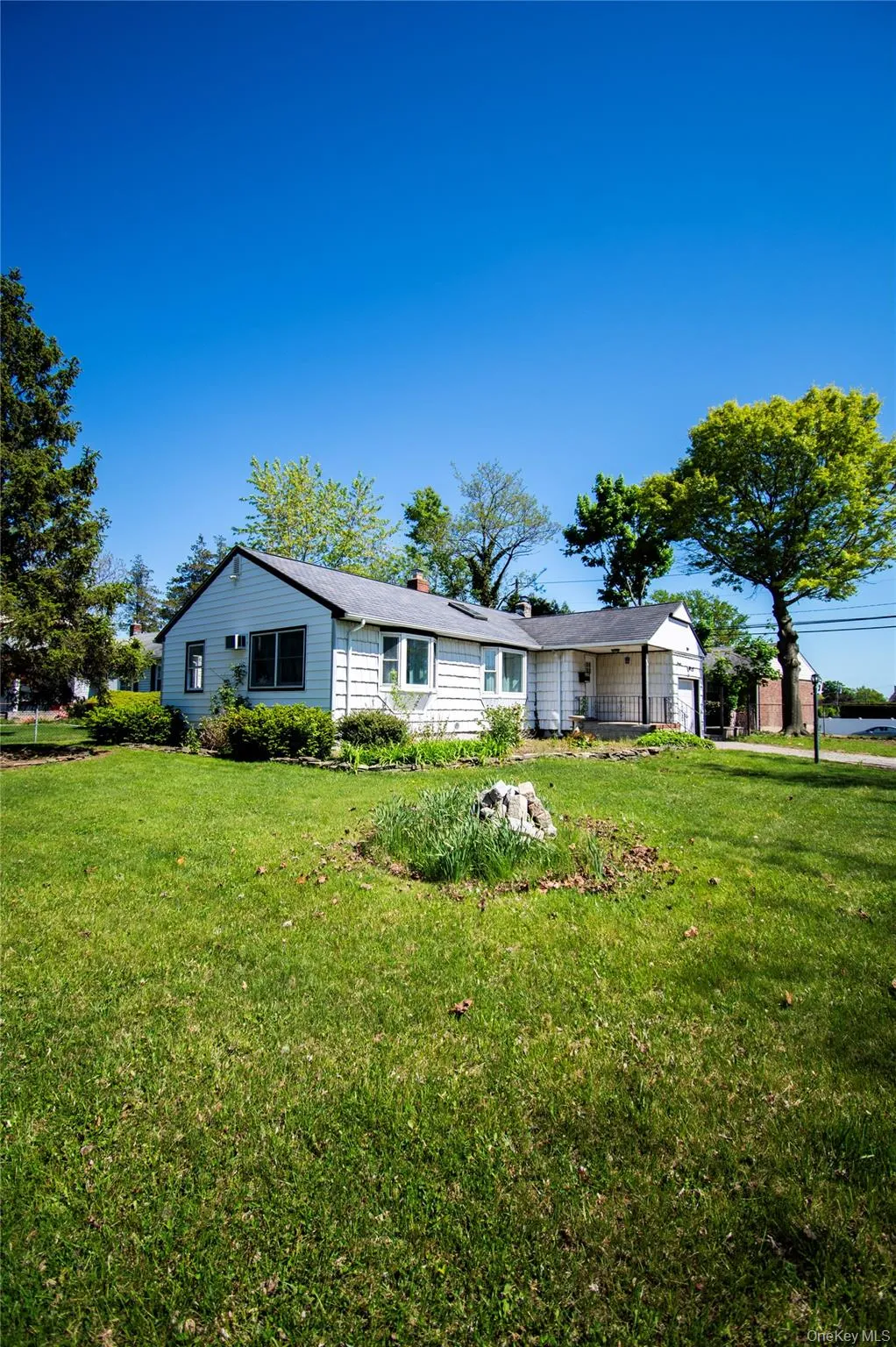 650 Bryant Street, Hempstead, NY, 3 Bedrooms Bedrooms, 8 Rooms Rooms,2 BathroomsBathrooms,Residential,For Rent,Bryant,0,991881 650 Bryant Street, Hempstead, NY, 3 Bedrooms Bedrooms, 8 Rooms Rooms,2 BathroomsBathrooms,Residential,For Rent,Bryant,0,991881