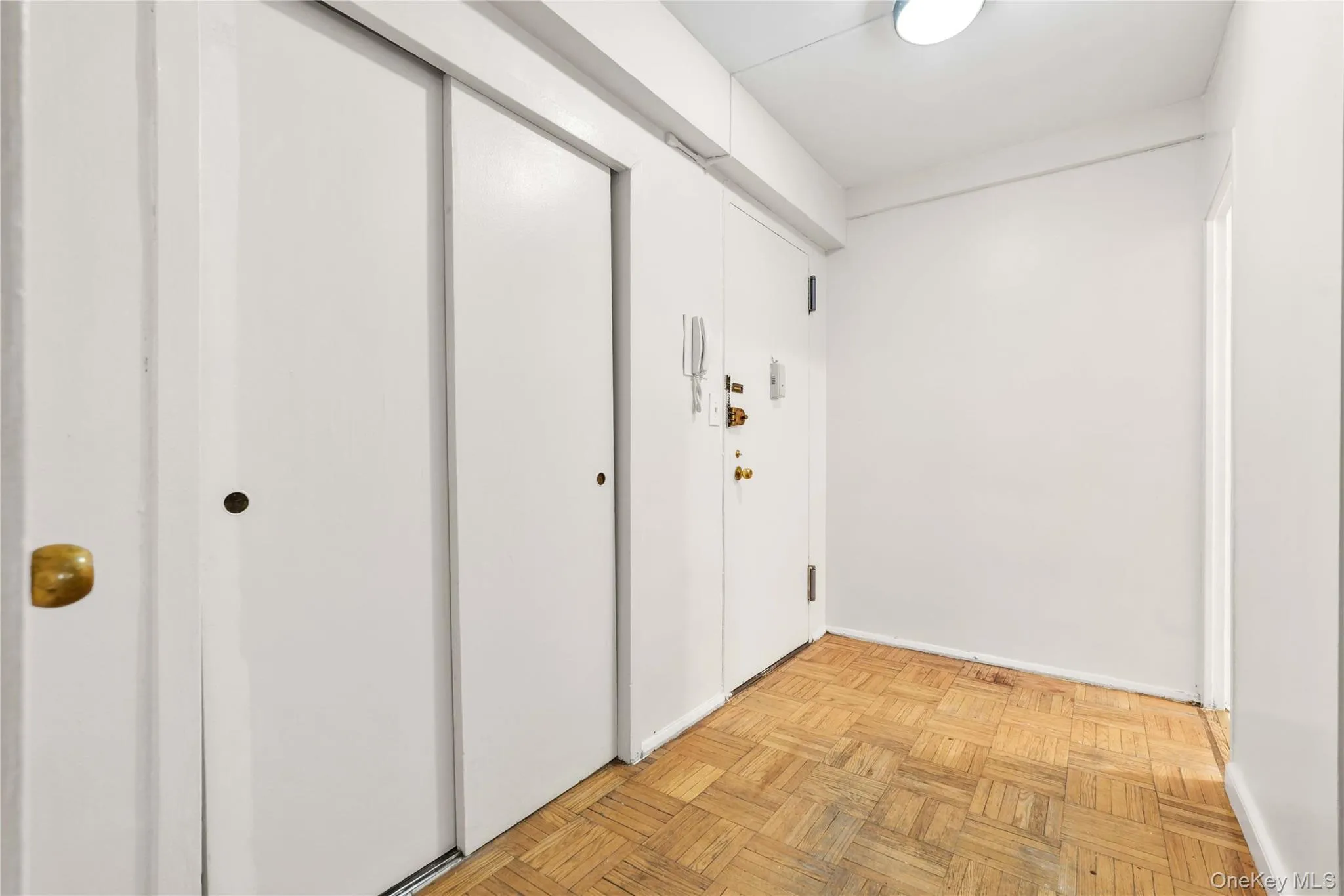 225 Adams Street, New York, NY, 2 Bedrooms Bedrooms, 4 Rooms Rooms,1 BathroomBathrooms,Residential,For Rent,Adams,0,KEY991898 225 Adams Street, New York, NY, 2 Bedrooms Bedrooms, 4 Rooms Rooms,1 BathroomBathrooms,Residential,For Rent,Adams,0,KEY991898