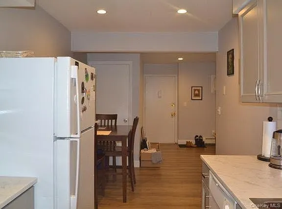 300 High Avenue, Orangetown, NY, 1 Bedroom Bedrooms, 3 Rooms Rooms,1 BathroomBathrooms,Residential Lease,For Rent,High,0,991905 300 High Avenue, Orangetown, NY, 1 Bedroom Bedrooms, 3 Rooms Rooms,1 BathroomBathrooms,Residential Lease,For Rent,High,0,991905