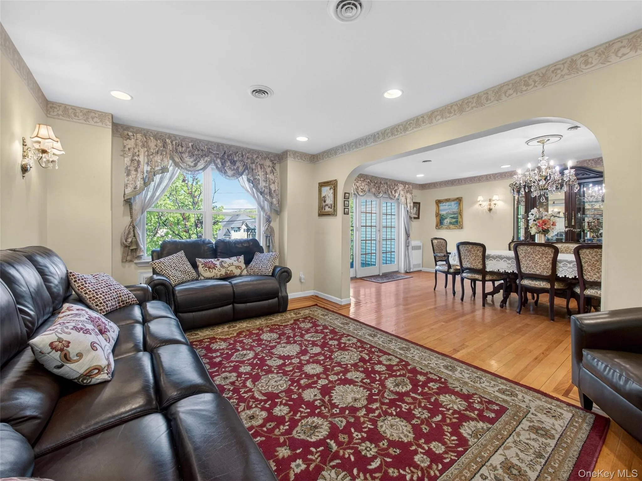 5 Augusta Avenue, Ramapo, NY, 6 Bedrooms Bedrooms, 13 Rooms Rooms,2 BathroomsBathrooms,Residential Sale,For Rent,Augusta,0,991923 5 Augusta Avenue, Ramapo, NY, 6 Bedrooms Bedrooms, 13 Rooms Rooms,2 BathroomsBathrooms,Residential Sale,For Rent,Augusta,0,991923