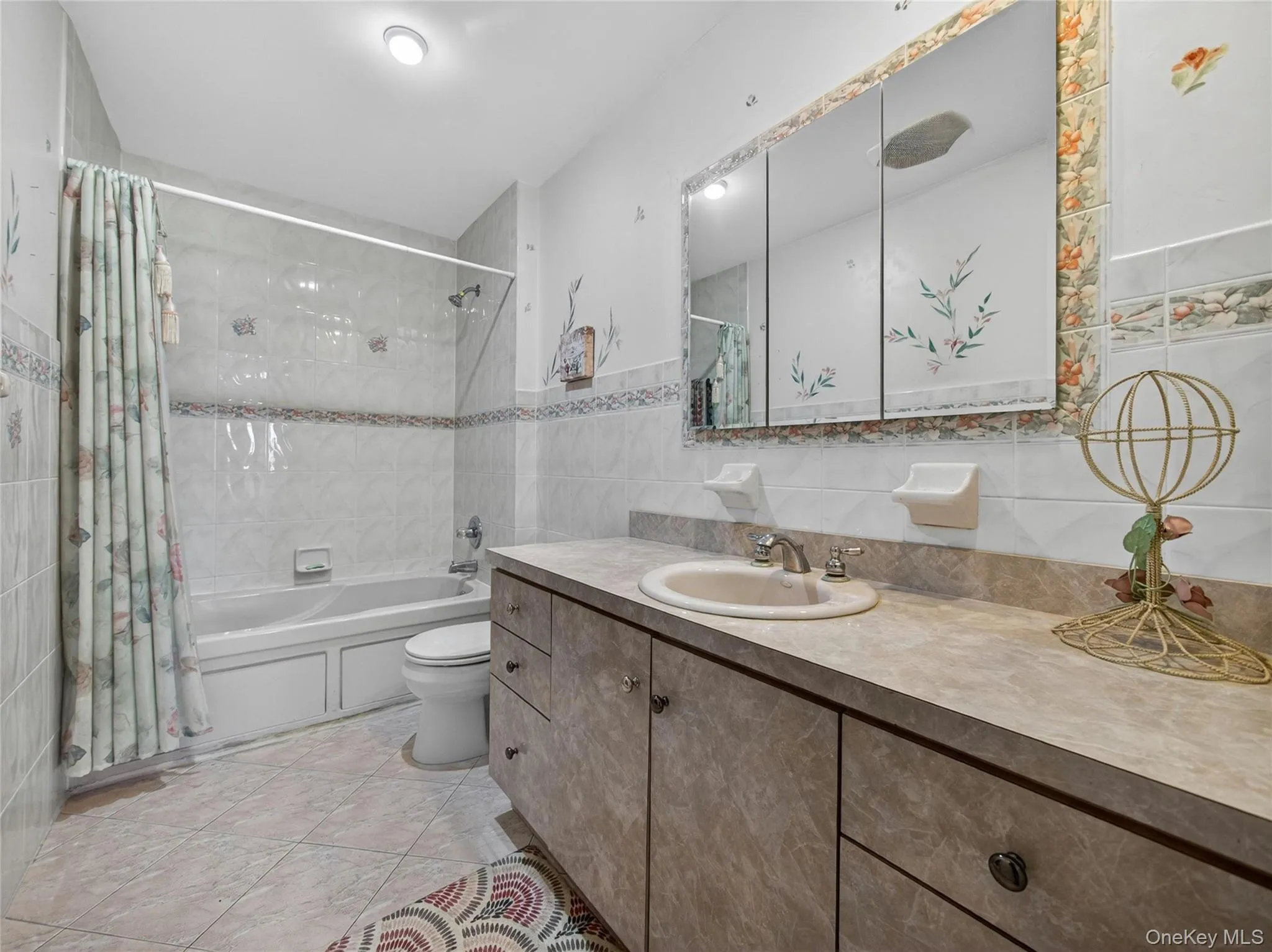 5 Augusta Avenue, Ramapo, NY, 6 Bedrooms Bedrooms, 13 Rooms Rooms,2 BathroomsBathrooms,Residential Sale,For Rent,Augusta,0,991923 5 Augusta Avenue, Ramapo, NY, 6 Bedrooms Bedrooms, 13 Rooms Rooms,2 BathroomsBathrooms,Residential Sale,For Rent,Augusta,0,991923
