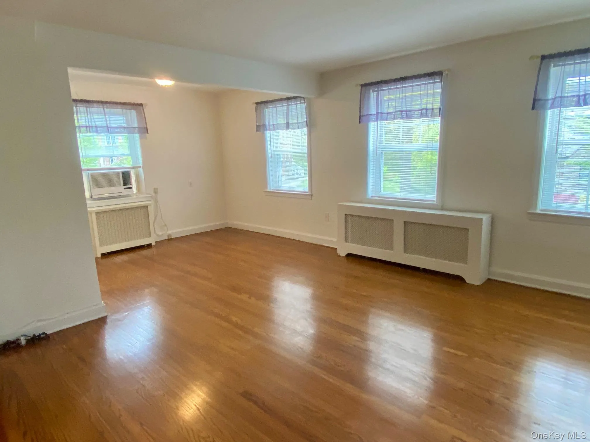 49-09 Hanford Street, New York, NY, 2 Bedrooms Bedrooms, 7 Rooms Rooms,1 BathroomBathrooms,Residential Lease,For Rent,Hanford,0,991933 49-09 Hanford Street, New York, NY, 2 Bedrooms Bedrooms, 7 Rooms Rooms,1 BathroomBathrooms,Residential Lease,For Rent,Hanford,0,991933