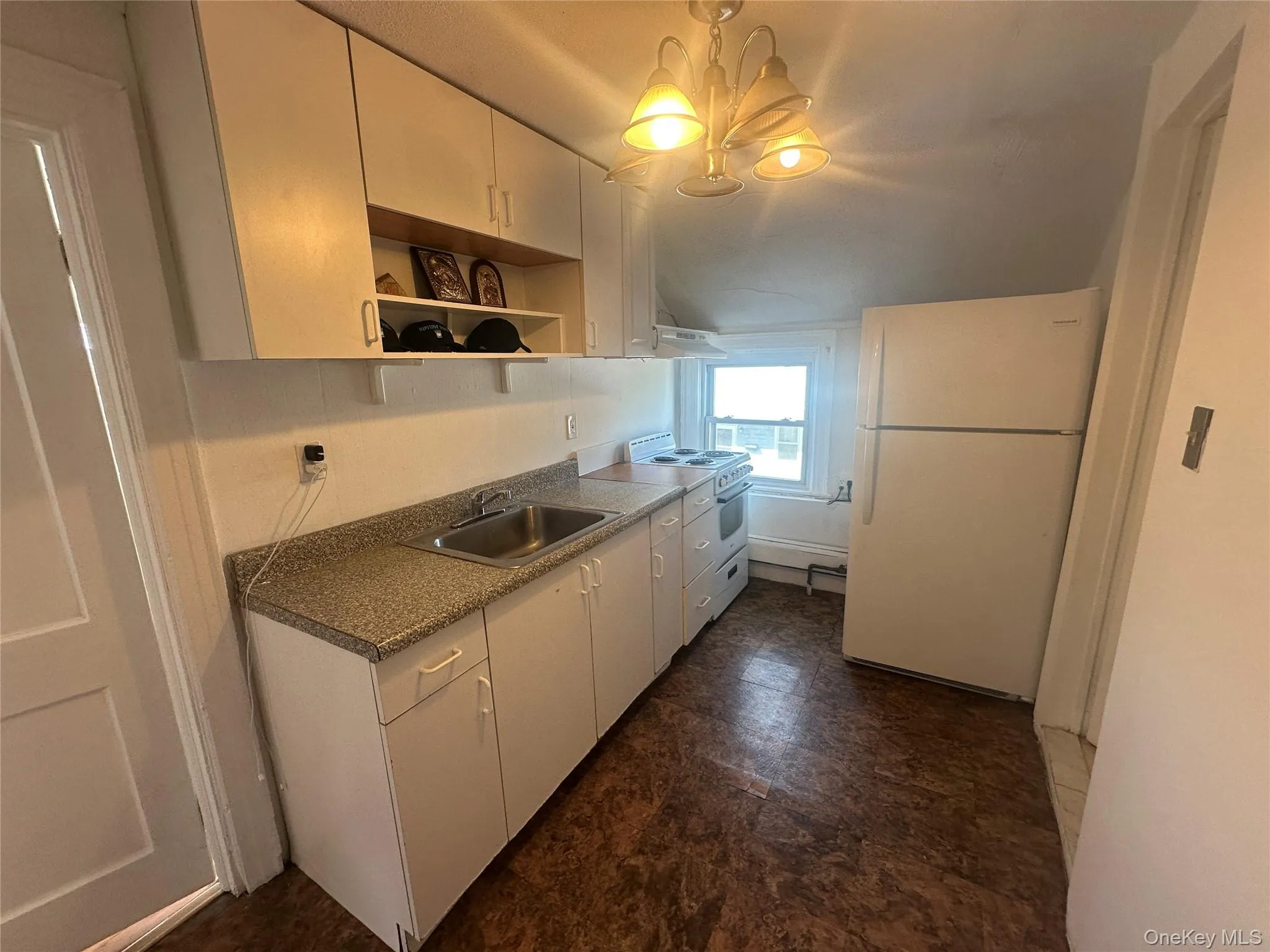 6 Florence Avenue, Oyster Bay, NY, 1 Bedroom Bedrooms, 5 Rooms Rooms,1 BathroomBathrooms,Residential Lease,For Rent,Florence,0,991944 6 Florence Avenue, Oyster Bay, NY, 1 Bedroom Bedrooms, 5 Rooms Rooms,1 BathroomBathrooms,Residential Lease,For Rent,Florence,0,991944