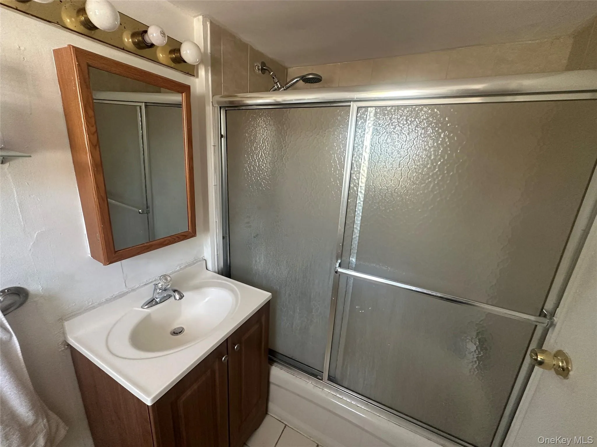 6 Florence Avenue, Oyster Bay, NY, 1 Bedroom Bedrooms, 5 Rooms Rooms,1 BathroomBathrooms,Residential Lease,For Rent,Florence,0,991944 6 Florence Avenue, Oyster Bay, NY, 1 Bedroom Bedrooms, 5 Rooms Rooms,1 BathroomBathrooms,Residential Lease,For Rent,Florence,0,991944
