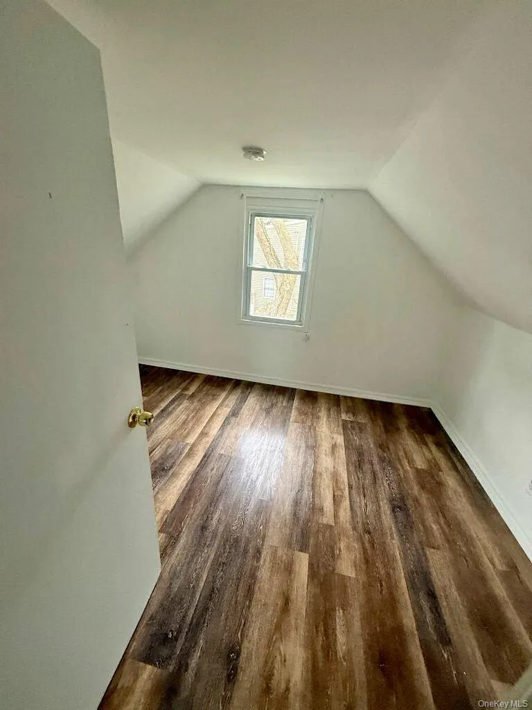 46 Halley Lane, Islip, NY, 4 Bedrooms Bedrooms, 7 Rooms Rooms,1 BathroomBathrooms,Residential Lease,For Rent,Halley,0,991955 46 Halley Lane, Islip, NY, 4 Bedrooms Bedrooms, 7 Rooms Rooms,1 BathroomBathrooms,Residential Lease,For Rent,Halley,0,991955