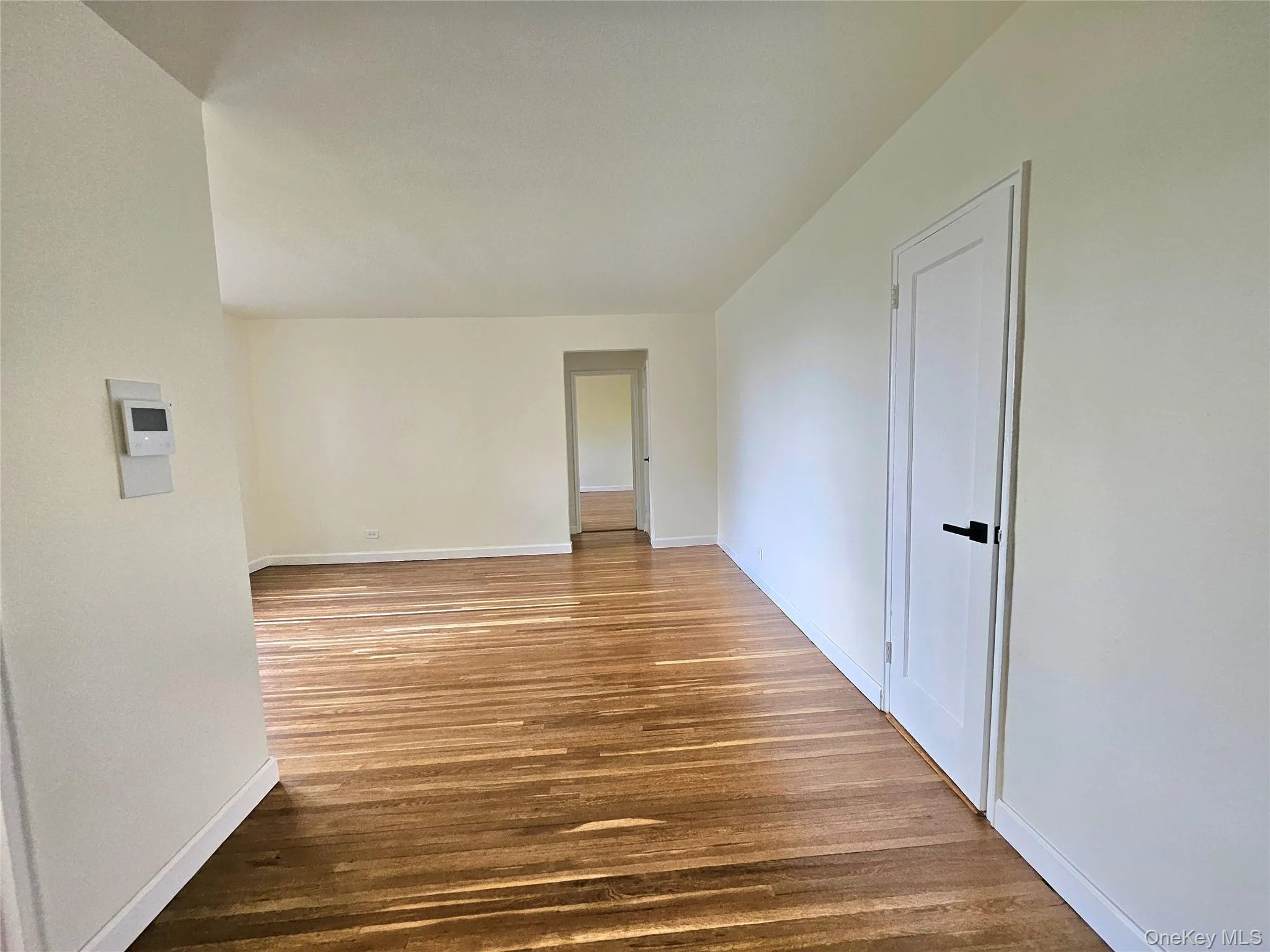 112-24 Northern Boulevard, New York, NY, 1 Bedroom Bedrooms, 4 Rooms Rooms,1 BathroomBathrooms,Residential,For Rent,Northern,0,991960 112-24 Northern Boulevard, New York, NY, 1 Bedroom Bedrooms, 4 Rooms Rooms,1 BathroomBathrooms,Residential,For Rent,Northern,0,991960