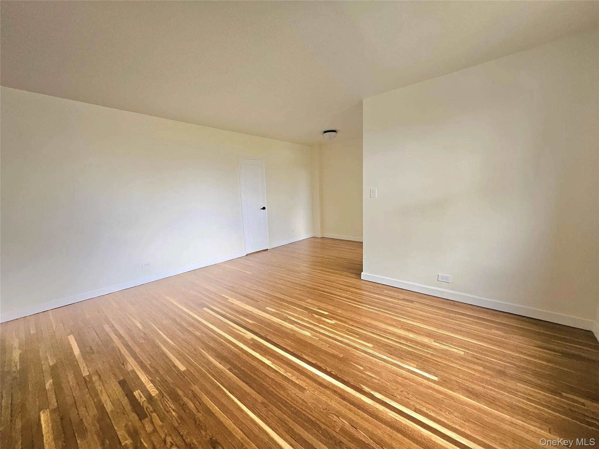 112-24 Northern Boulevard, New York, NY, 1 Bedroom Bedrooms, 4 Rooms Rooms,1 BathroomBathrooms,Residential,For Rent,Northern,0,991960 112-24 Northern Boulevard, New York, NY, 1 Bedroom Bedrooms, 4 Rooms Rooms,1 BathroomBathrooms,Residential,For Rent,Northern,0,991960