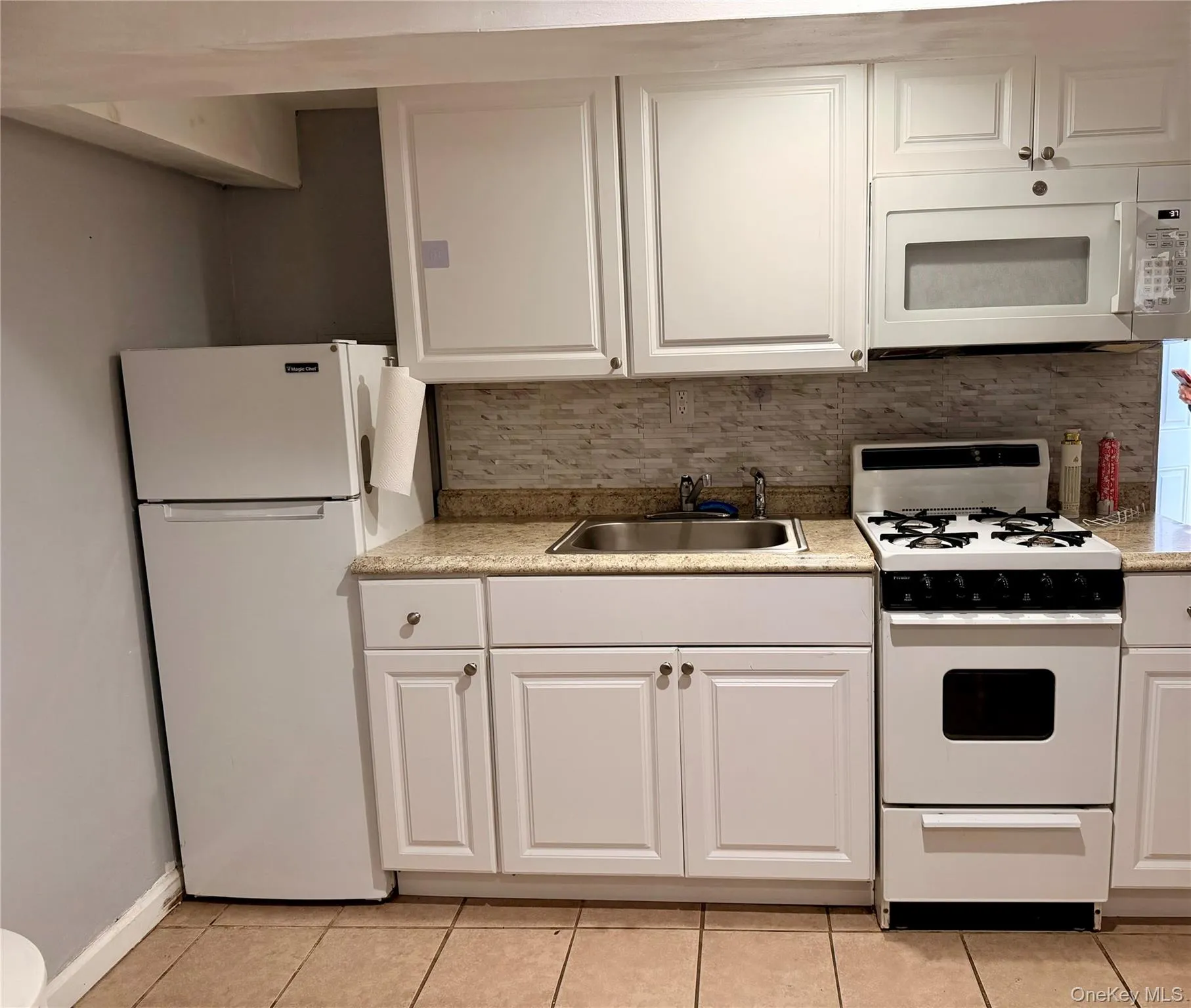 24948 148th Avenue, New York, NY, 1 Bedroom Bedrooms, 2 Rooms Rooms,1 BathroomBathrooms,Residential Lease,For Rent,148th,0,991984 24948 148th Avenue, New York, NY, 1 Bedroom Bedrooms, 2 Rooms Rooms,1 BathroomBathrooms,Residential Lease,For Rent,148th,0,991984