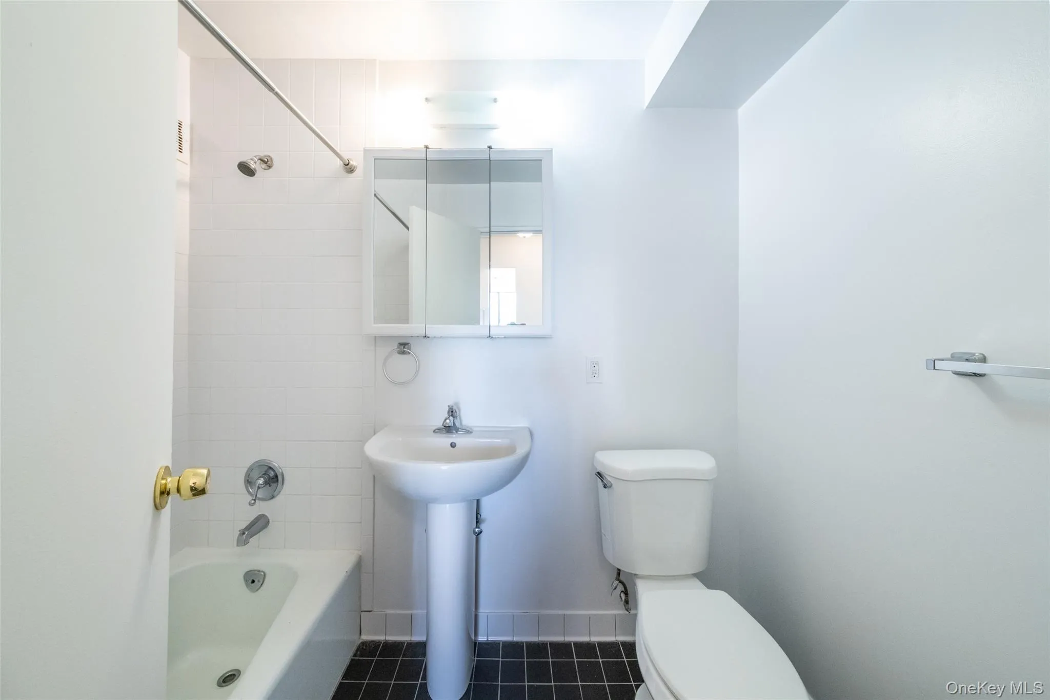 7 Lake Street, White Plains, NY, 2 Bedrooms Bedrooms, 4 Rooms Rooms,1 BathroomBathrooms,Residential Lease,For Rent,Lake,0,991988 7 Lake Street, White Plains, NY, 2 Bedrooms Bedrooms, 4 Rooms Rooms,1 BathroomBathrooms,Residential Lease,For Rent,Lake,0,991988