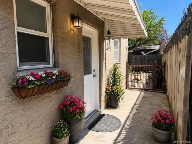 Side door entry Side door entry