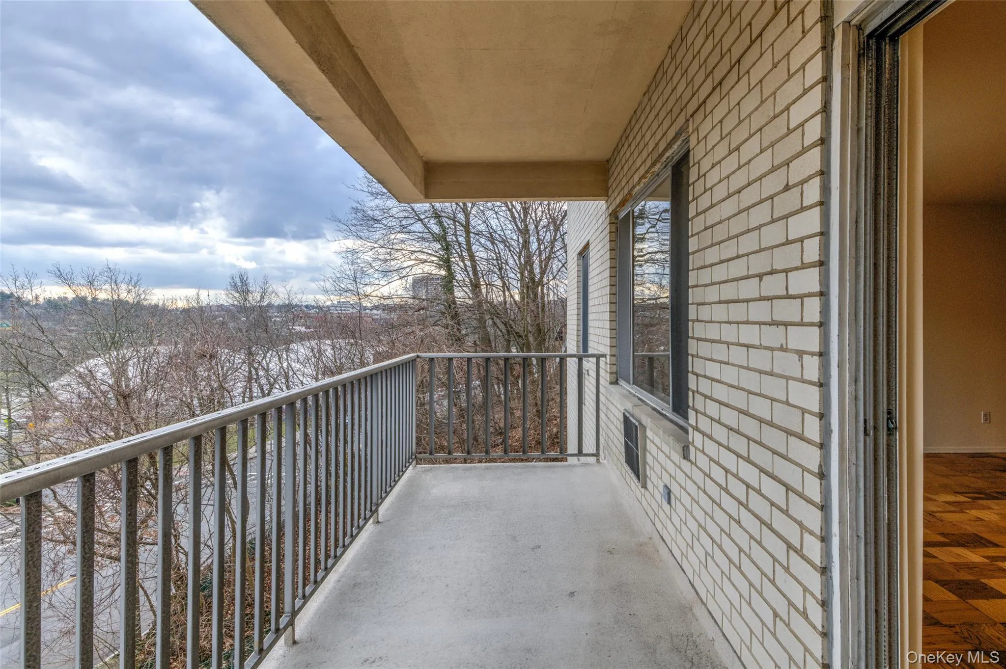 125 Lake Street, White Plains, NY, 2 Bedrooms Bedrooms, 5 Rooms Rooms,2 BathroomsBathrooms,Residential Lease,For Rent,Lake,0,992004 125 Lake Street, White Plains, NY, 2 Bedrooms Bedrooms, 5 Rooms Rooms,2 BathroomsBathrooms,Residential Lease,For Rent,Lake,0,992004