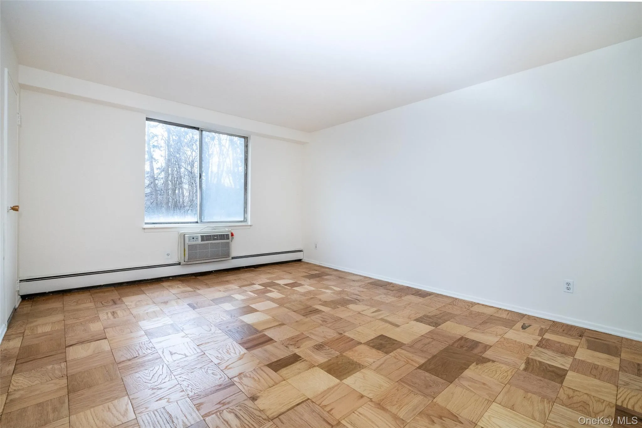 125 Lake Street, White Plains, NY, 2 Bedrooms Bedrooms, 5 Rooms Rooms,2 BathroomsBathrooms,Residential Lease,For Rent,Lake,0,992004 125 Lake Street, White Plains, NY, 2 Bedrooms Bedrooms, 5 Rooms Rooms,2 BathroomsBathrooms,Residential Lease,For Rent,Lake,0,992004