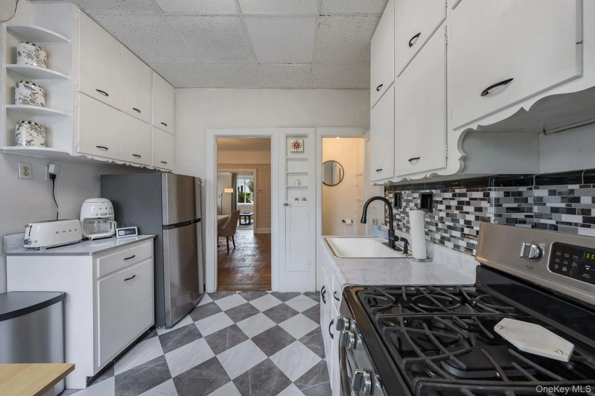 82-79 166th Street, New York, NY, 3 Bedrooms Bedrooms, 6 Rooms Rooms,1 BathroomBathrooms,Residential,For Rent,166th,0,992006 82-79 166th Street, New York, NY, 3 Bedrooms Bedrooms, 6 Rooms Rooms,1 BathroomBathrooms,Residential,For Rent,166th,0,992006