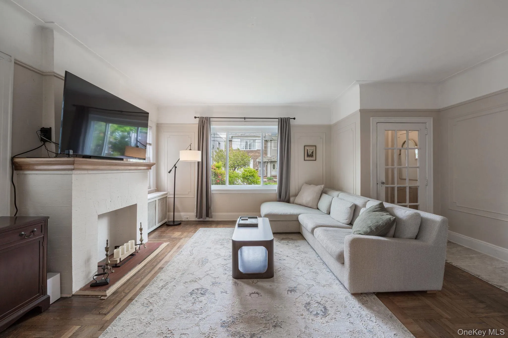82-79 166th Street, New York, NY, 3 Bedrooms Bedrooms, 6 Rooms Rooms,1 BathroomBathrooms,Residential,For Rent,166th,0,992006 82-79 166th Street, New York, NY, 3 Bedrooms Bedrooms, 6 Rooms Rooms,1 BathroomBathrooms,Residential,For Rent,166th,0,992006