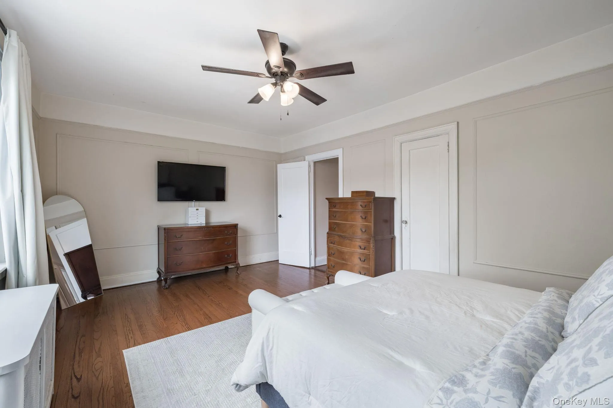 82-79 166th Street, New York, NY, 3 Bedrooms Bedrooms, 6 Rooms Rooms,1 BathroomBathrooms,Residential,For Rent,166th,0,992006 82-79 166th Street, New York, NY, 3 Bedrooms Bedrooms, 6 Rooms Rooms,1 BathroomBathrooms,Residential,For Rent,166th,0,992006
