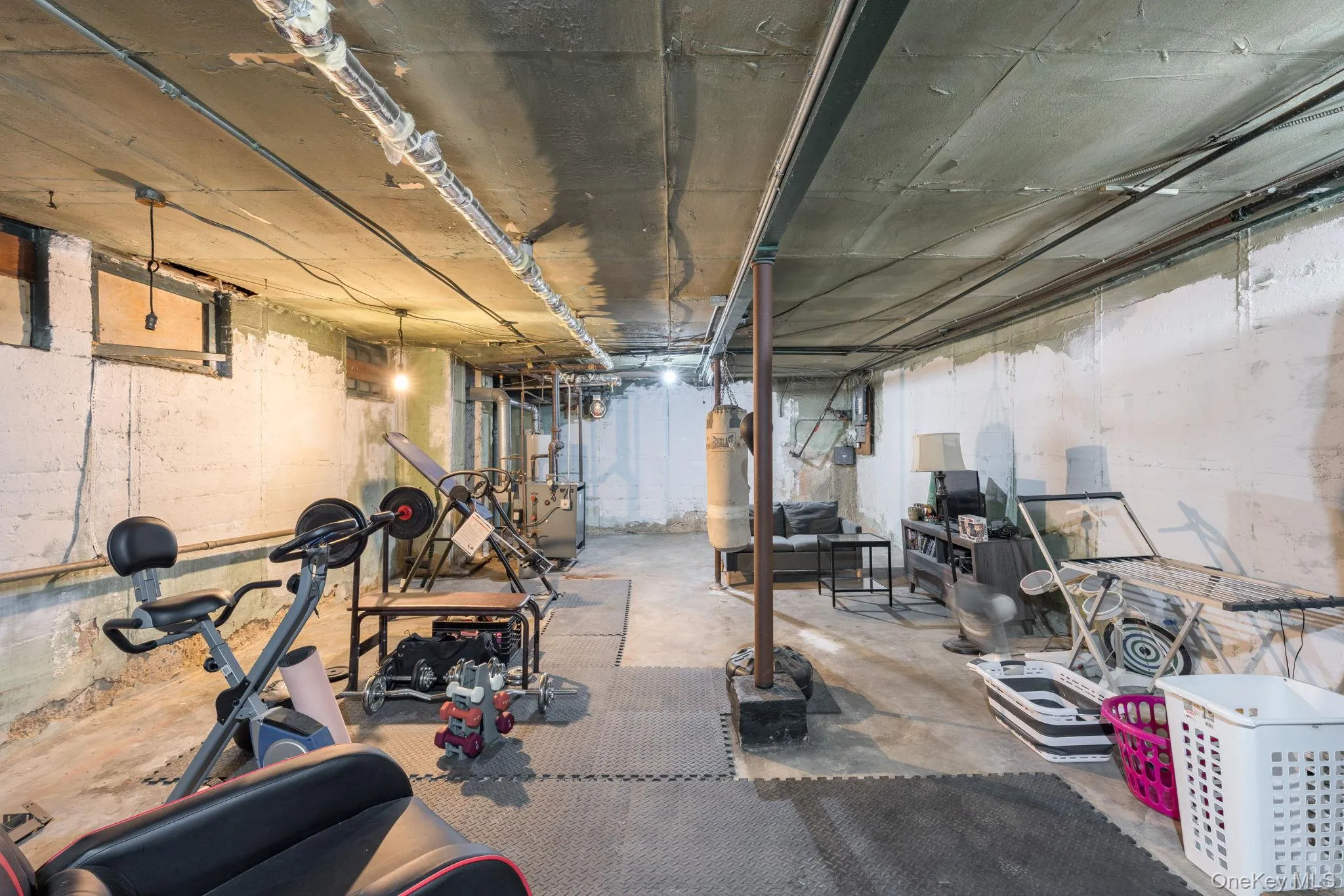 82-79 166th Street, New York, NY, 3 Bedrooms Bedrooms, 6 Rooms Rooms,1 BathroomBathrooms,Residential,For Rent,166th,0,992006 82-79 166th Street, New York, NY, 3 Bedrooms Bedrooms, 6 Rooms Rooms,1 BathroomBathrooms,Residential,For Rent,166th,0,992006