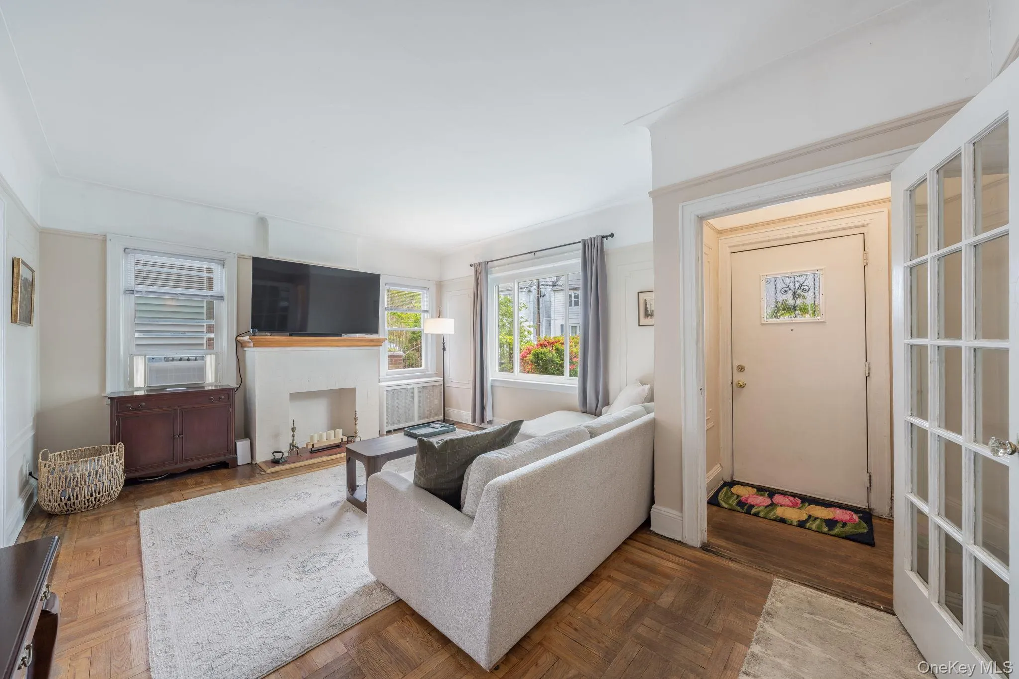 82-79 166th Street, New York, NY, 3 Bedrooms Bedrooms, 6 Rooms Rooms,1 BathroomBathrooms,Residential,For Rent,166th,0,992006 82-79 166th Street, New York, NY, 3 Bedrooms Bedrooms, 6 Rooms Rooms,1 BathroomBathrooms,Residential,For Rent,166th,0,992006