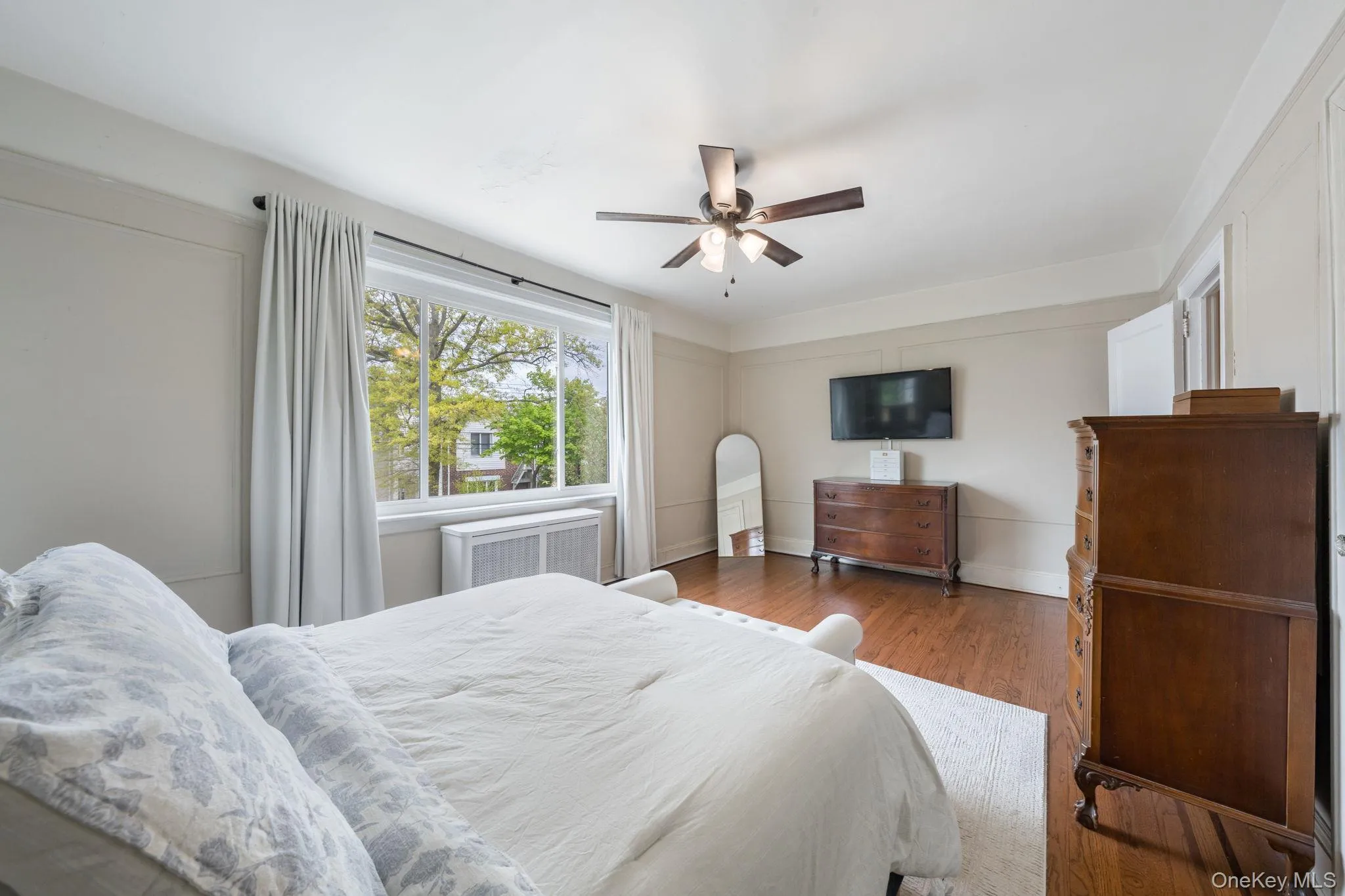 82-79 166th Street, New York, NY, 3 Bedrooms Bedrooms, 6 Rooms Rooms,1 BathroomBathrooms,Residential,For Rent,166th,0,992006 82-79 166th Street, New York, NY, 3 Bedrooms Bedrooms, 6 Rooms Rooms,1 BathroomBathrooms,Residential,For Rent,166th,0,992006