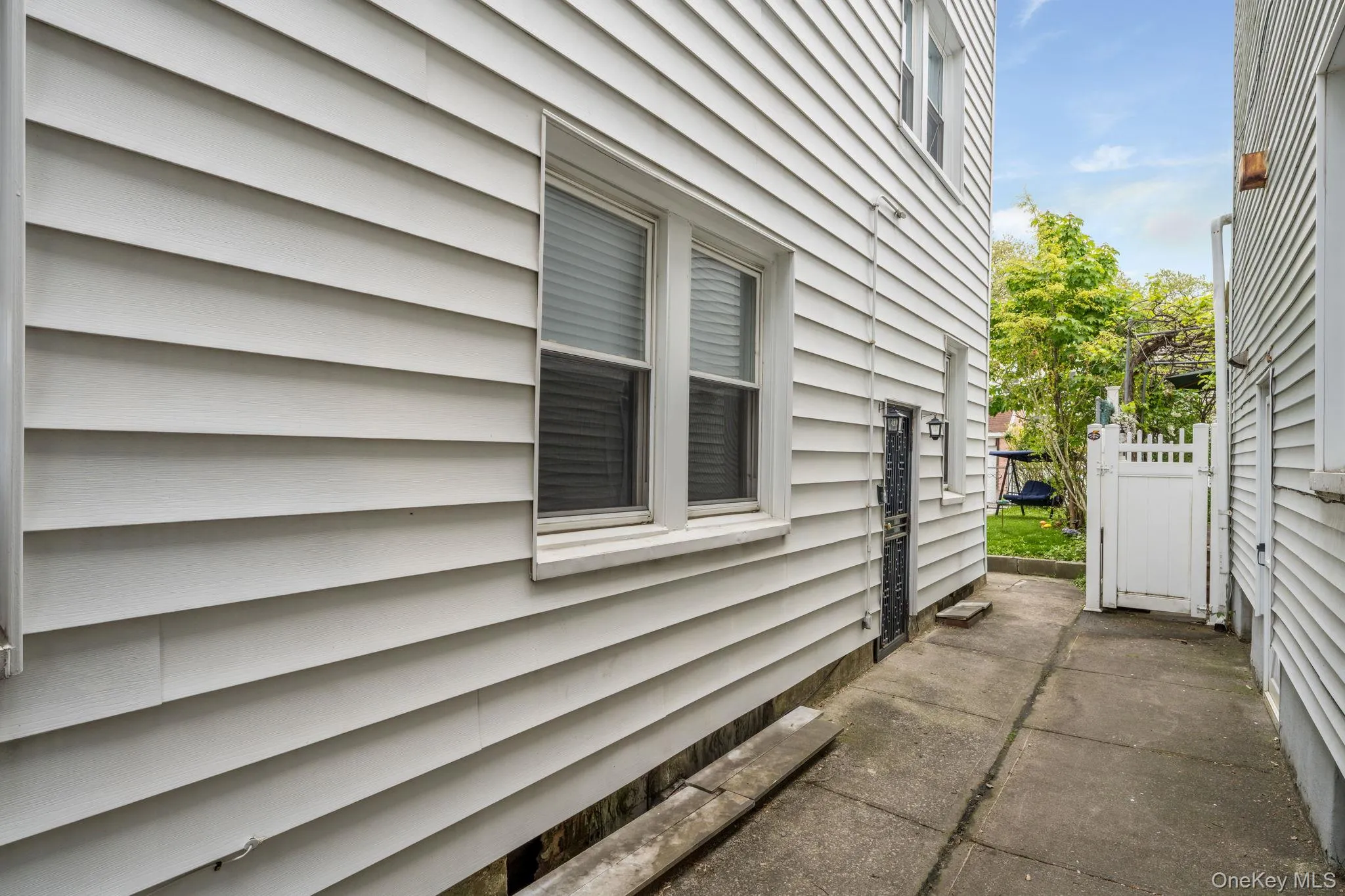 82-79 166th Street, New York, NY, 3 Bedrooms Bedrooms, 6 Rooms Rooms,1 BathroomBathrooms,Residential,For Rent,166th,0,992006 82-79 166th Street, New York, NY, 3 Bedrooms Bedrooms, 6 Rooms Rooms,1 BathroomBathrooms,Residential,For Rent,166th,0,992006
