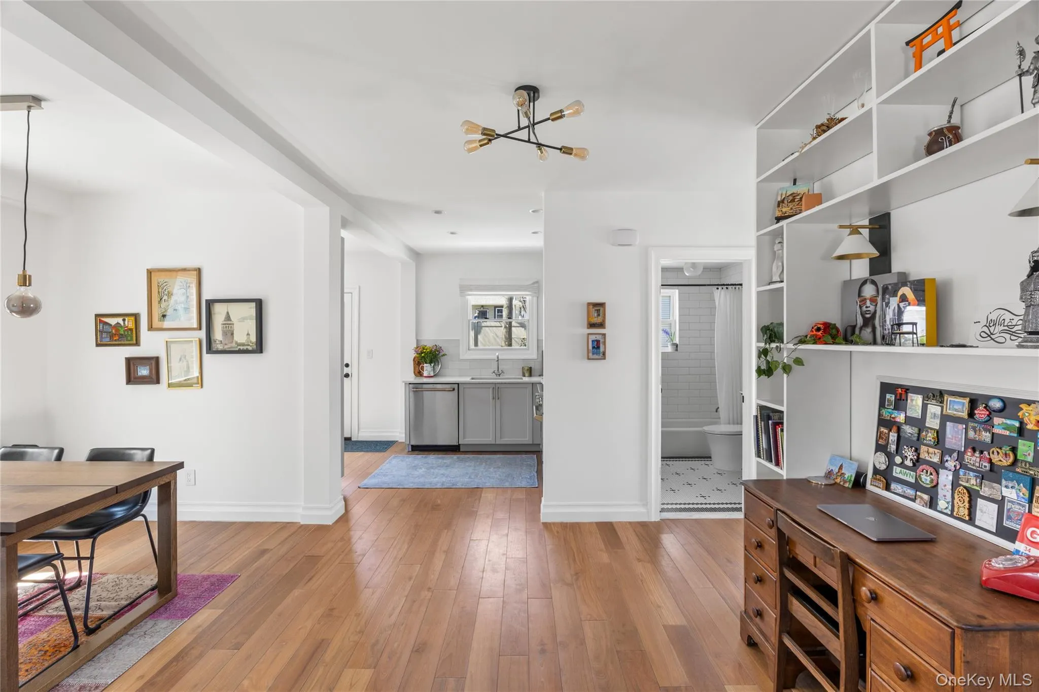 24 Beechhurst Avenue, Hempstead, NY, 2 Bedrooms Bedrooms, 5 Rooms Rooms,2 BathroomsBathrooms,Residential,For Rent,Beechhurst,0,992008 24 Beechhurst Avenue, Hempstead, NY, 2 Bedrooms Bedrooms, 5 Rooms Rooms,2 BathroomsBathrooms,Residential,For Rent,Beechhurst,0,992008