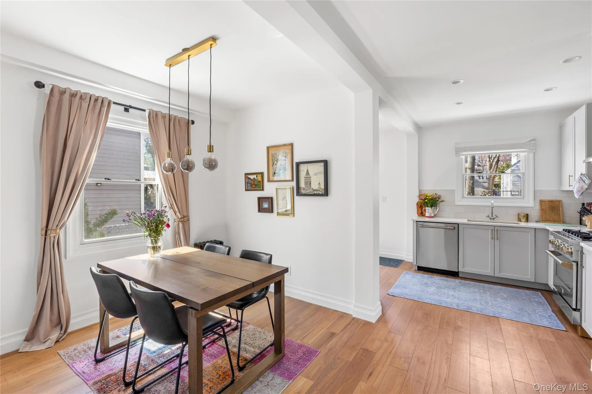 24 Beechhurst Avenue, Hempstead, NY, 2 Bedrooms Bedrooms, 5 Rooms Rooms,2 BathroomsBathrooms,Residential,For Rent,Beechhurst,0,992008 24 Beechhurst Avenue, Hempstead, NY, 2 Bedrooms Bedrooms, 5 Rooms Rooms,2 BathroomsBathrooms,Residential,For Rent,Beechhurst,0,992008