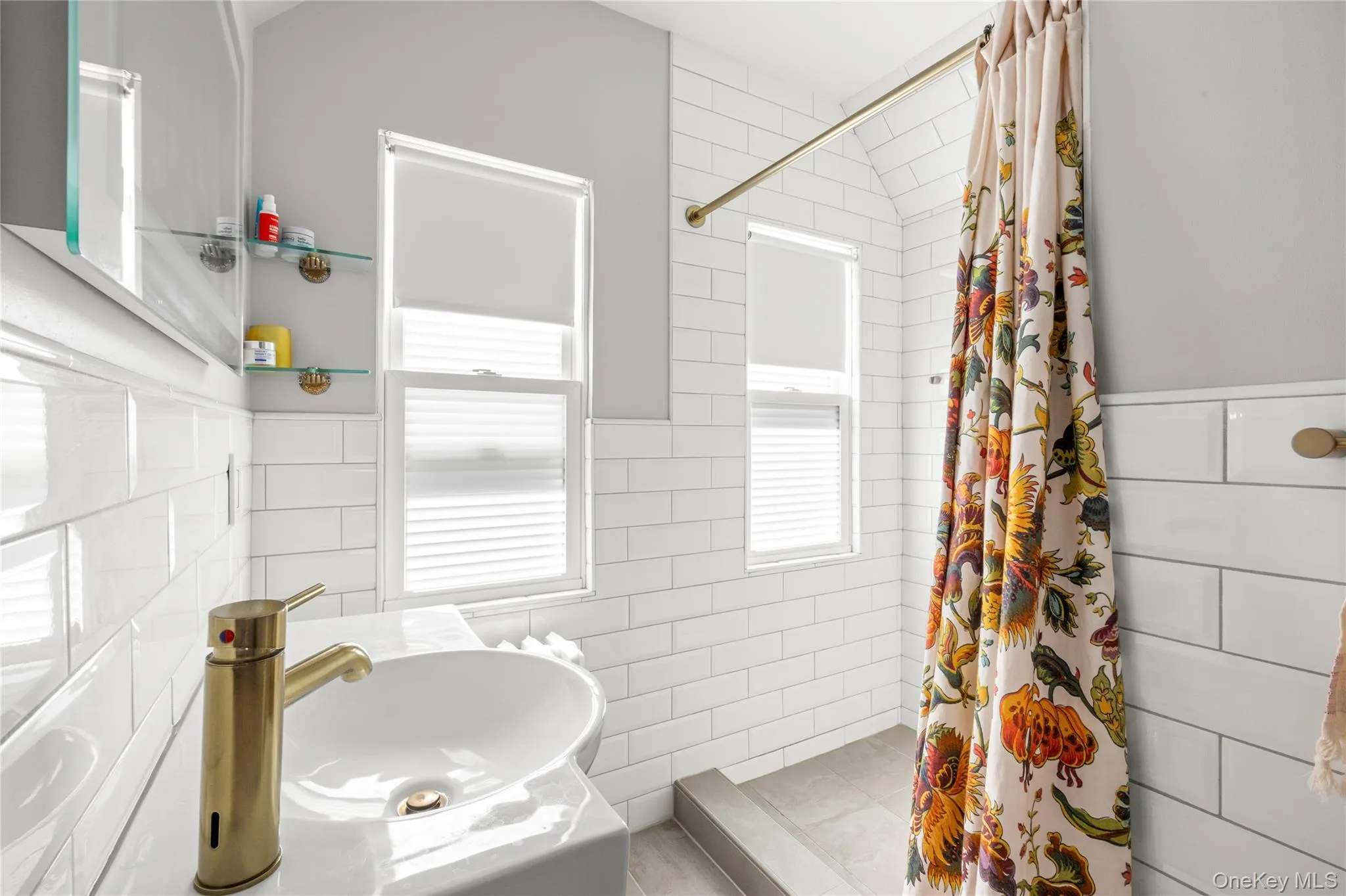 24 Beechhurst Avenue, Hempstead, NY, 2 Bedrooms Bedrooms, 5 Rooms Rooms,2 BathroomsBathrooms,Residential,For Rent,Beechhurst,0,992008 24 Beechhurst Avenue, Hempstead, NY, 2 Bedrooms Bedrooms, 5 Rooms Rooms,2 BathroomsBathrooms,Residential,For Rent,Beechhurst,0,992008