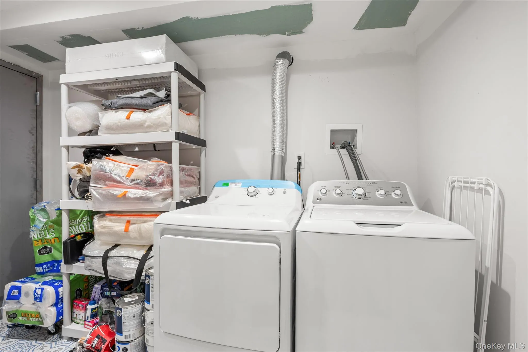 24 Beechhurst Avenue, Hempstead, NY, 2 Bedrooms Bedrooms, 5 Rooms Rooms,2 BathroomsBathrooms,Residential,For Rent,Beechhurst,0,992008 24 Beechhurst Avenue, Hempstead, NY, 2 Bedrooms Bedrooms, 5 Rooms Rooms,2 BathroomsBathrooms,Residential,For Rent,Beechhurst,0,992008