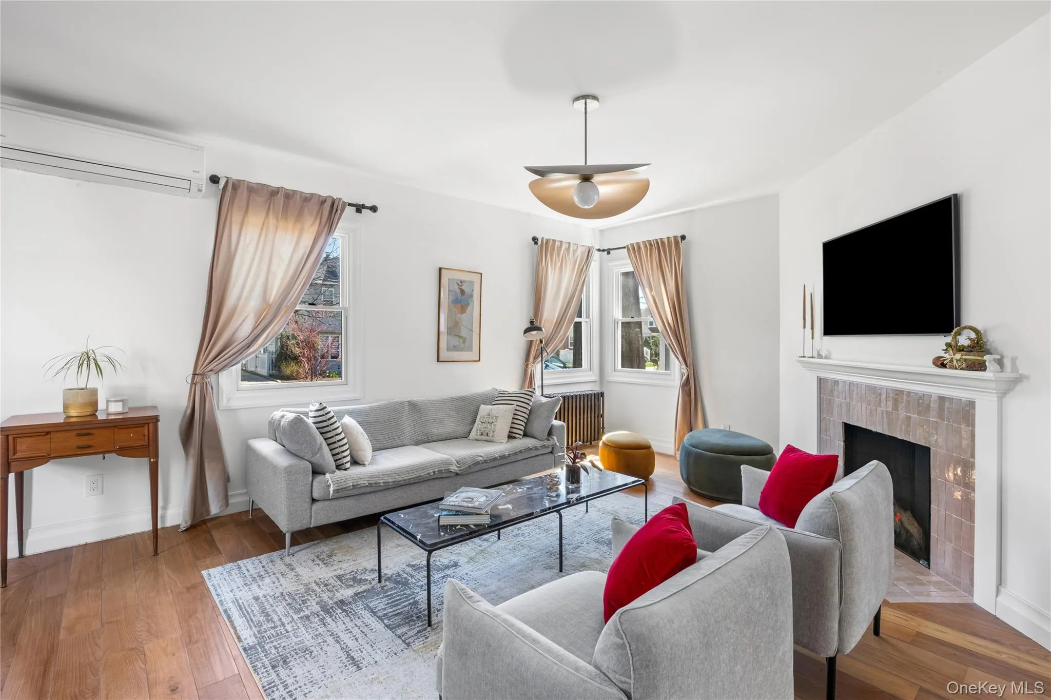 24 Beechhurst Avenue, Hempstead, NY, 2 Bedrooms Bedrooms, 5 Rooms Rooms,2 BathroomsBathrooms,Residential,For Rent,Beechhurst,0,992008 24 Beechhurst Avenue, Hempstead, NY, 2 Bedrooms Bedrooms, 5 Rooms Rooms,2 BathroomsBathrooms,Residential,For Rent,Beechhurst,0,992008