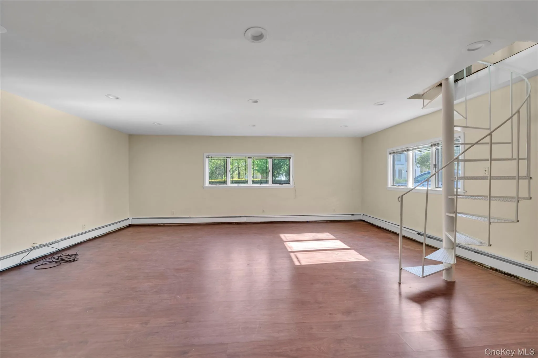 17 North Road, North Hempstead, NY, 3 Bedrooms Bedrooms, 6 Rooms Rooms,2 BathroomsBathrooms,Residential Lease,For Rent,North,0,992010 17 North Road, North Hempstead, NY, 3 Bedrooms Bedrooms, 6 Rooms Rooms,2 BathroomsBathrooms,Residential Lease,For Rent,North,0,992010