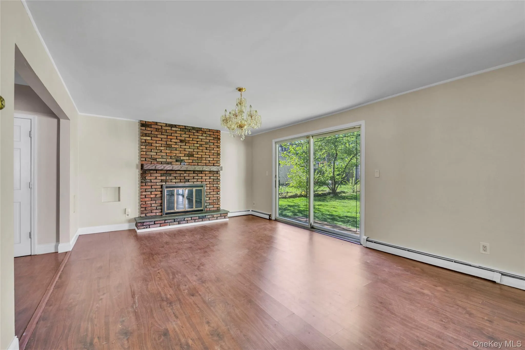 17 North Road, North Hempstead, NY, 3 Bedrooms Bedrooms, 6 Rooms Rooms,2 BathroomsBathrooms,Residential Lease,For Rent,North,0,992010 17 North Road, North Hempstead, NY, 3 Bedrooms Bedrooms, 6 Rooms Rooms,2 BathroomsBathrooms,Residential Lease,For Rent,North,0,992010