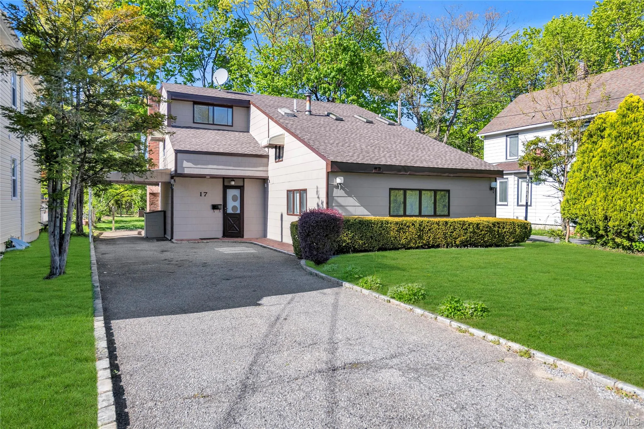 17 North Road, North Hempstead, NY, 3 Bedrooms Bedrooms, 6 Rooms Rooms,2 BathroomsBathrooms,Residential Lease,For Rent,North,0,992010 17 North Road, North Hempstead, NY, 3 Bedrooms Bedrooms, 6 Rooms Rooms,2 BathroomsBathrooms,Residential Lease,For Rent,North,0,992010
