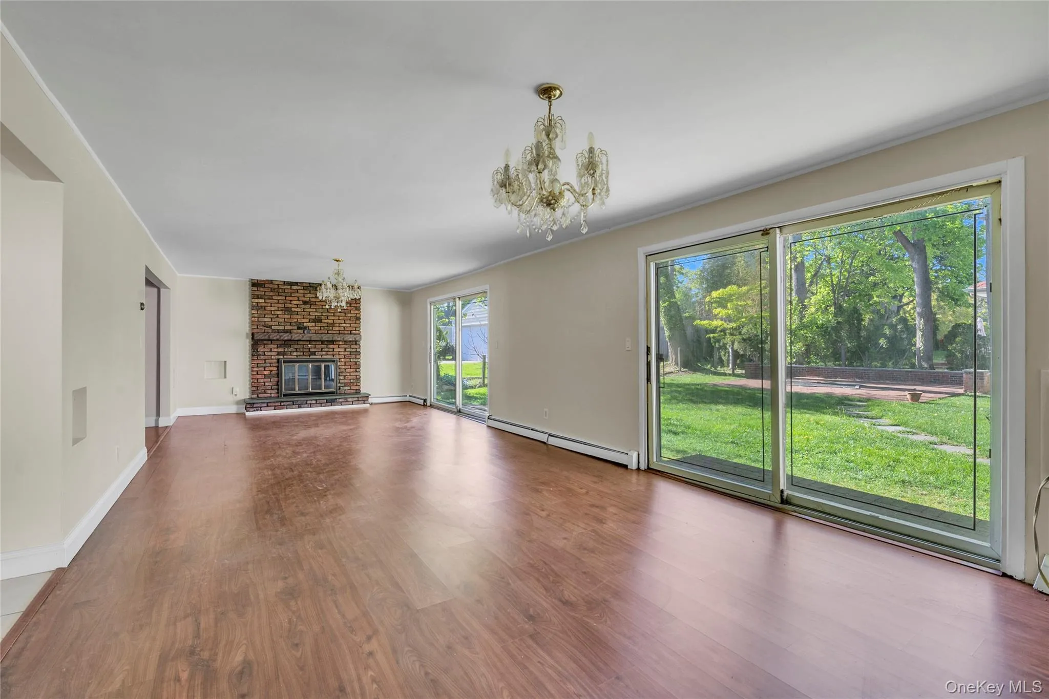 17 North Road, North Hempstead, NY, 3 Bedrooms Bedrooms, 6 Rooms Rooms,2 BathroomsBathrooms,Residential Lease,For Rent,North,0,992010 17 North Road, North Hempstead, NY, 3 Bedrooms Bedrooms, 6 Rooms Rooms,2 BathroomsBathrooms,Residential Lease,For Rent,North,0,992010