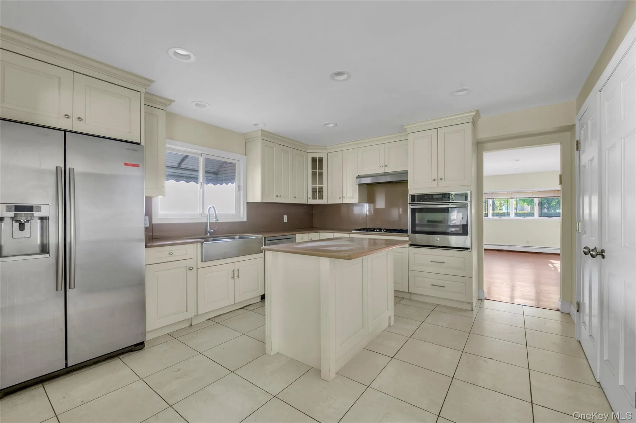 17 North Road, North Hempstead, NY, 3 Bedrooms Bedrooms, 6 Rooms Rooms,2 BathroomsBathrooms,Residential Lease,For Rent,North,0,992010 17 North Road, North Hempstead, NY, 3 Bedrooms Bedrooms, 6 Rooms Rooms,2 BathroomsBathrooms,Residential Lease,For Rent,North,0,992010