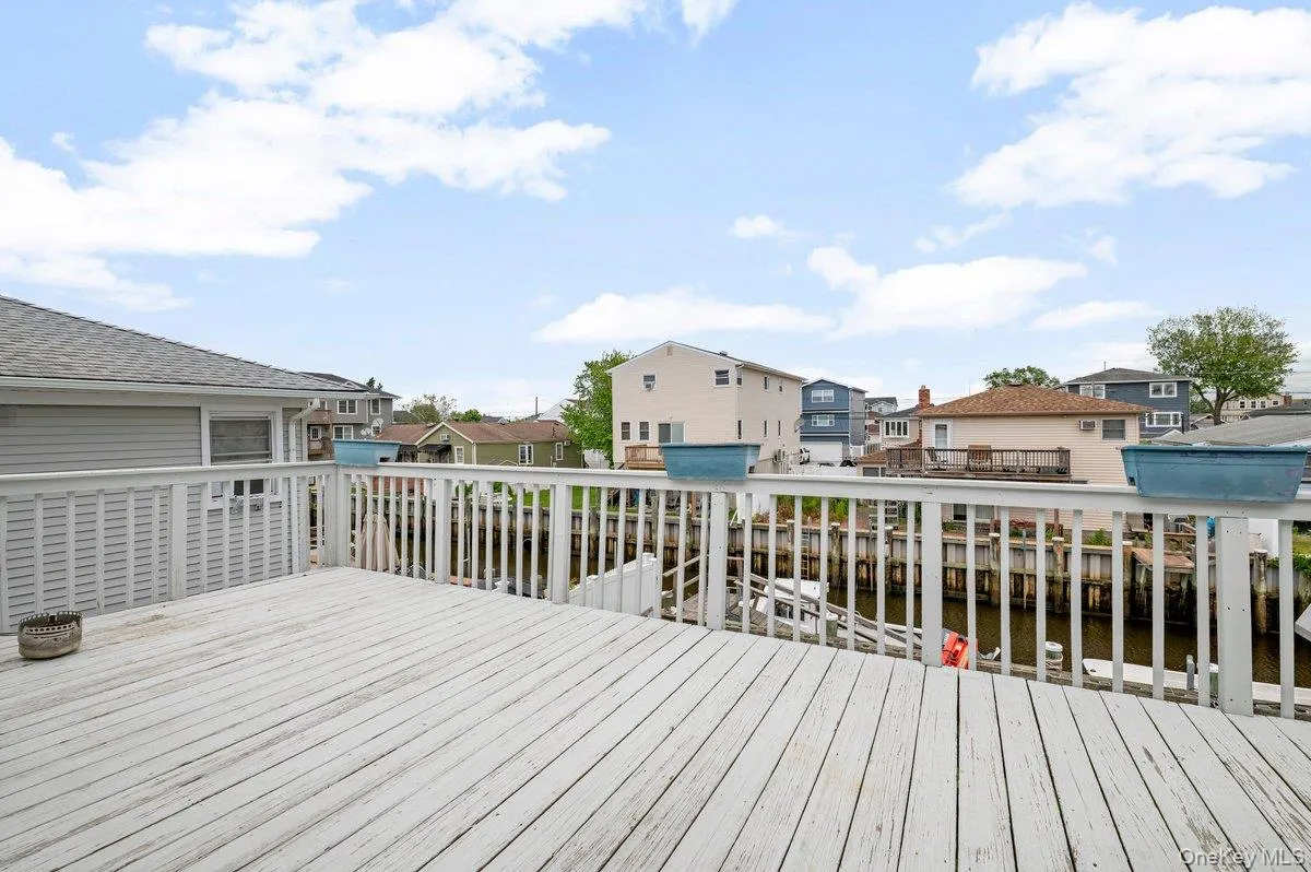 East Facing. Beautiful Sunrises From Deck East Facing. Beautiful Sunrises From Deck