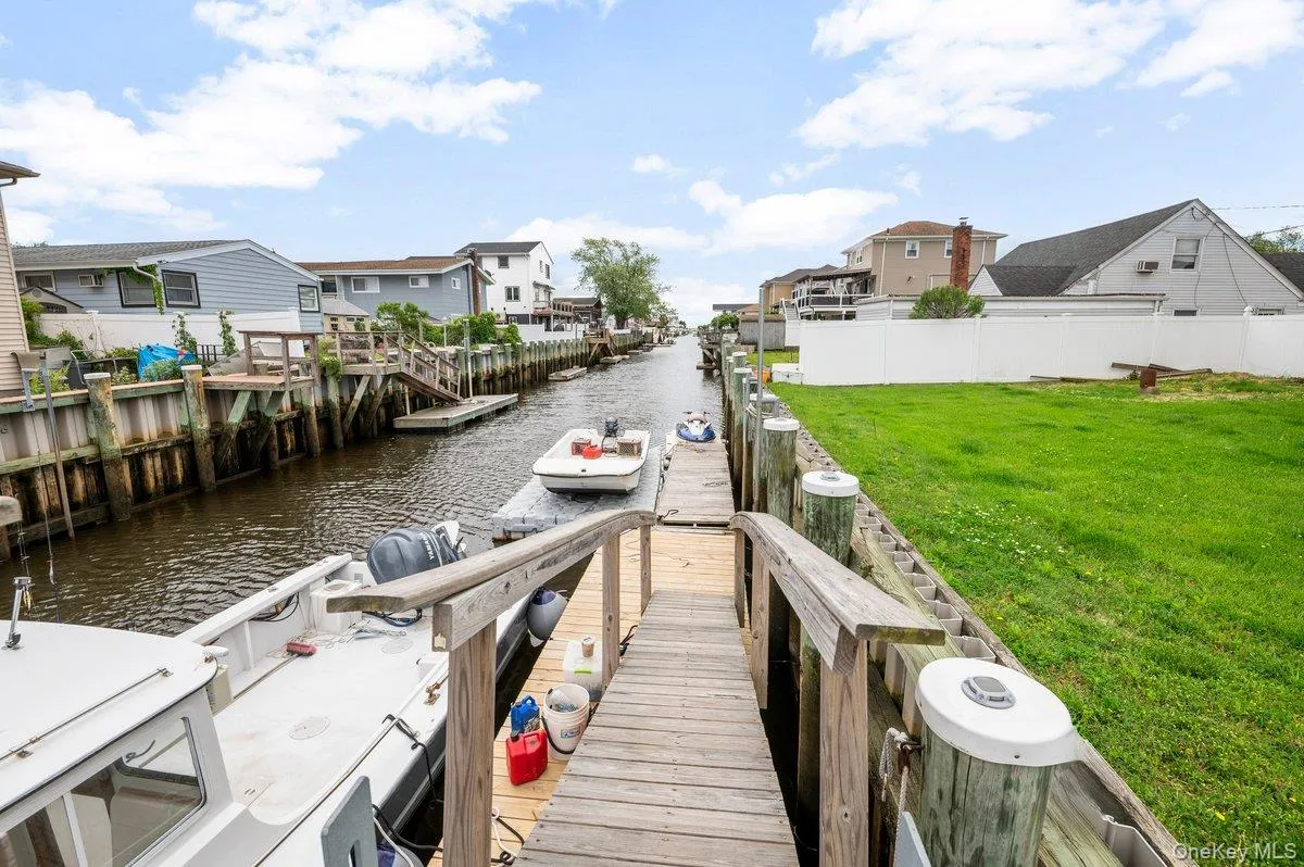 Ramp To Floating Dock. Vinyl Bulkhead Ramp To Floating Dock. Vinyl Bulkhead
