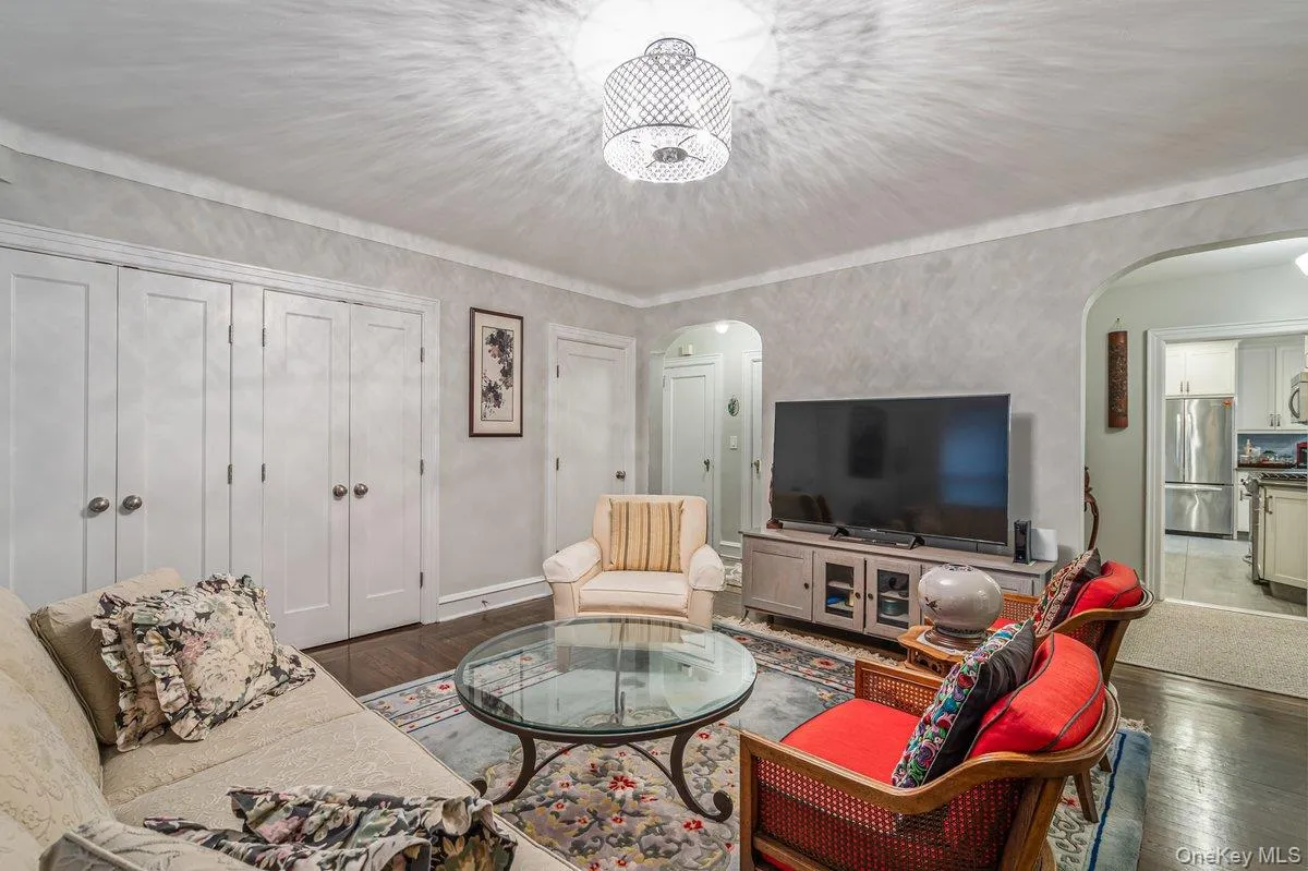 150 Burns, New York, NY, 4 Bedrooms Bedrooms, 8 Rooms Rooms,3 BathroomsBathrooms,Residential,For Rent,Burns,0,KEY992028 150 Burns, New York, NY, 4 Bedrooms Bedrooms, 8 Rooms Rooms,3 BathroomsBathrooms,Residential,For Rent,Burns,0,KEY992028