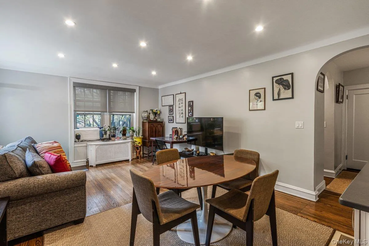 150 Burns, New York, NY, 4 Bedrooms Bedrooms, 8 Rooms Rooms,3 BathroomsBathrooms,Residential,For Rent,Burns,0,KEY992028 150 Burns, New York, NY, 4 Bedrooms Bedrooms, 8 Rooms Rooms,3 BathroomsBathrooms,Residential,For Rent,Burns,0,KEY992028
