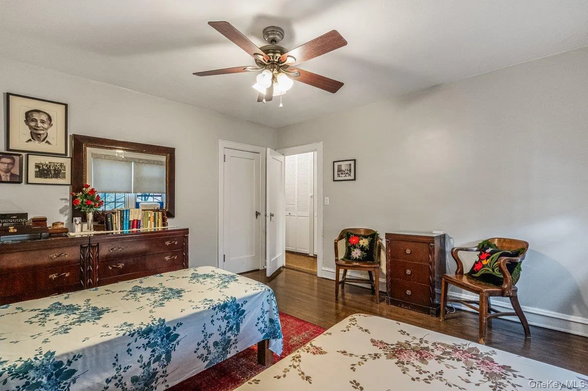 150 Burns, New York, NY, 4 Bedrooms Bedrooms, 8 Rooms Rooms,3 BathroomsBathrooms,Residential,For Rent,Burns,0,KEY992028 150 Burns, New York, NY, 4 Bedrooms Bedrooms, 8 Rooms Rooms,3 BathroomsBathrooms,Residential,For Rent,Burns,0,KEY992028